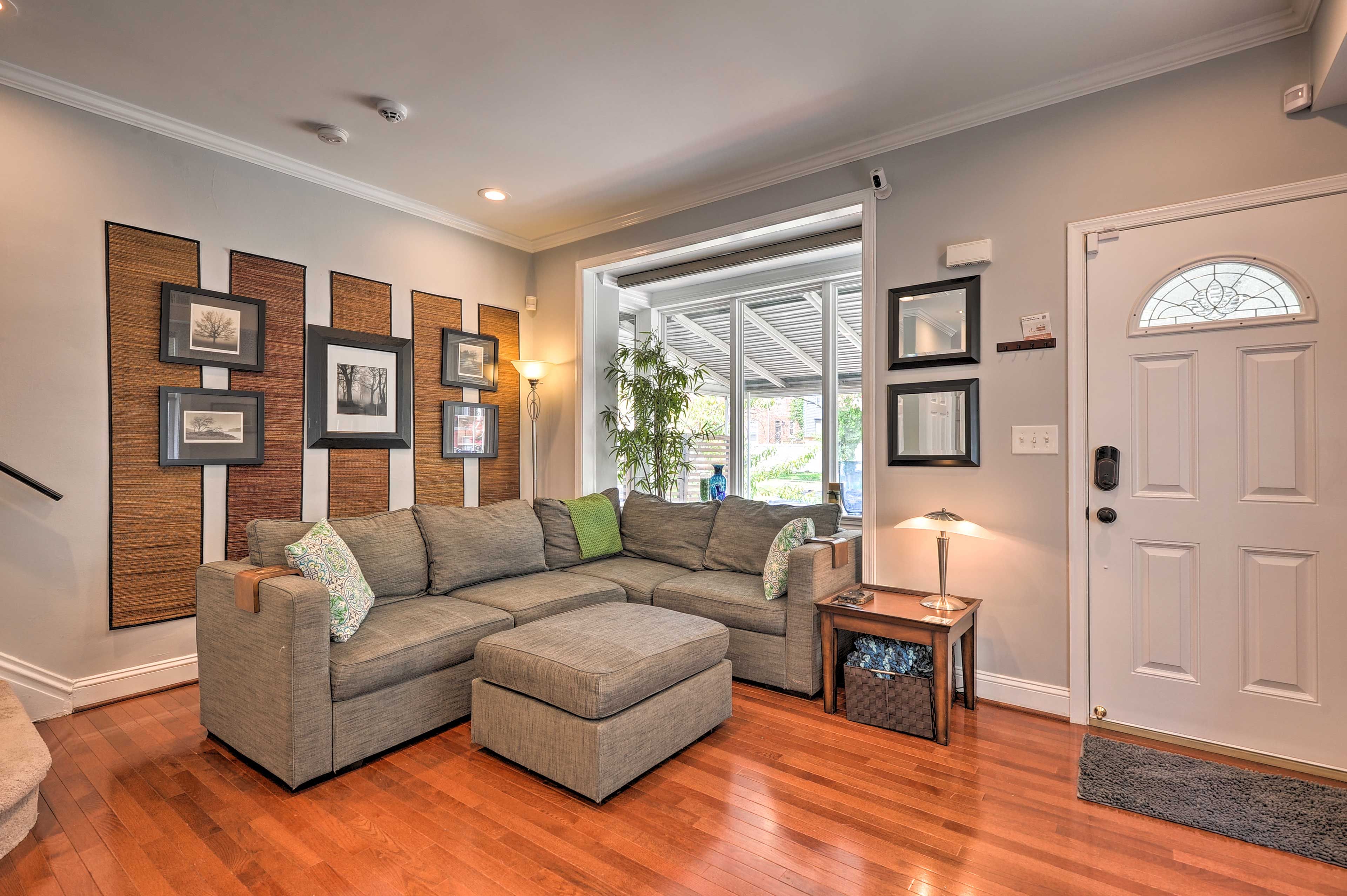 Living Room | Free WiFi