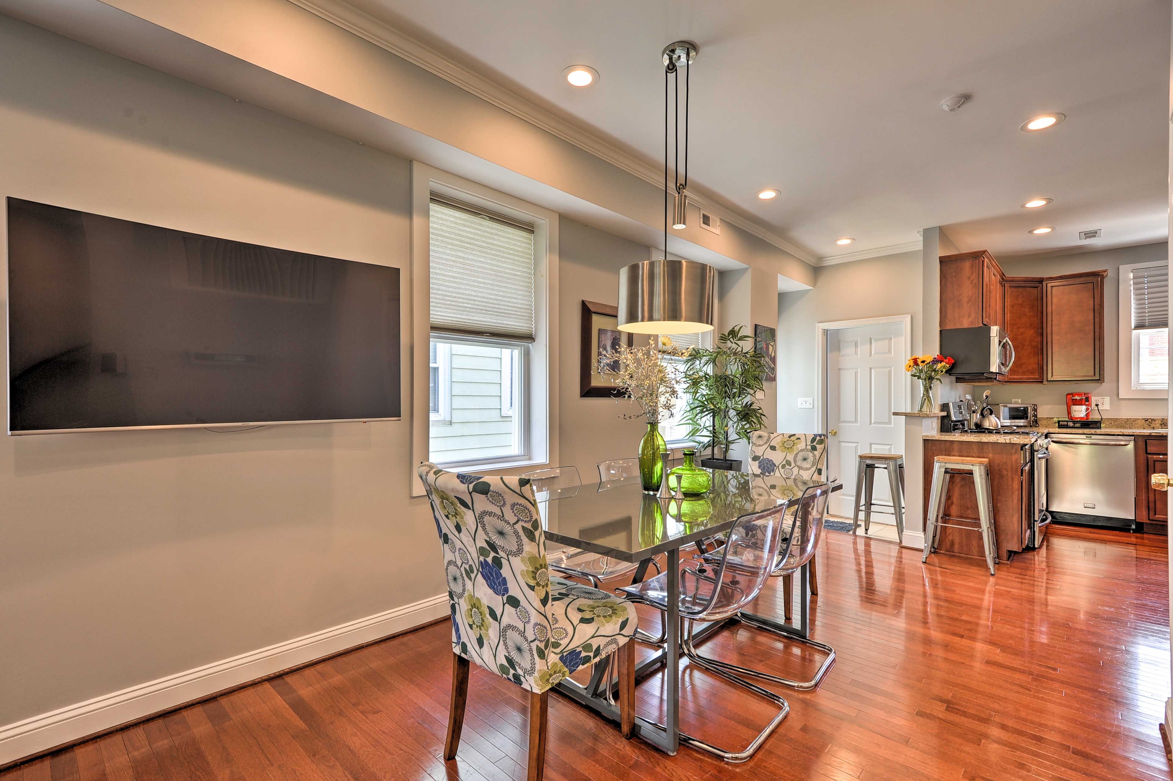 Living Room | Smart TV | Main Floor