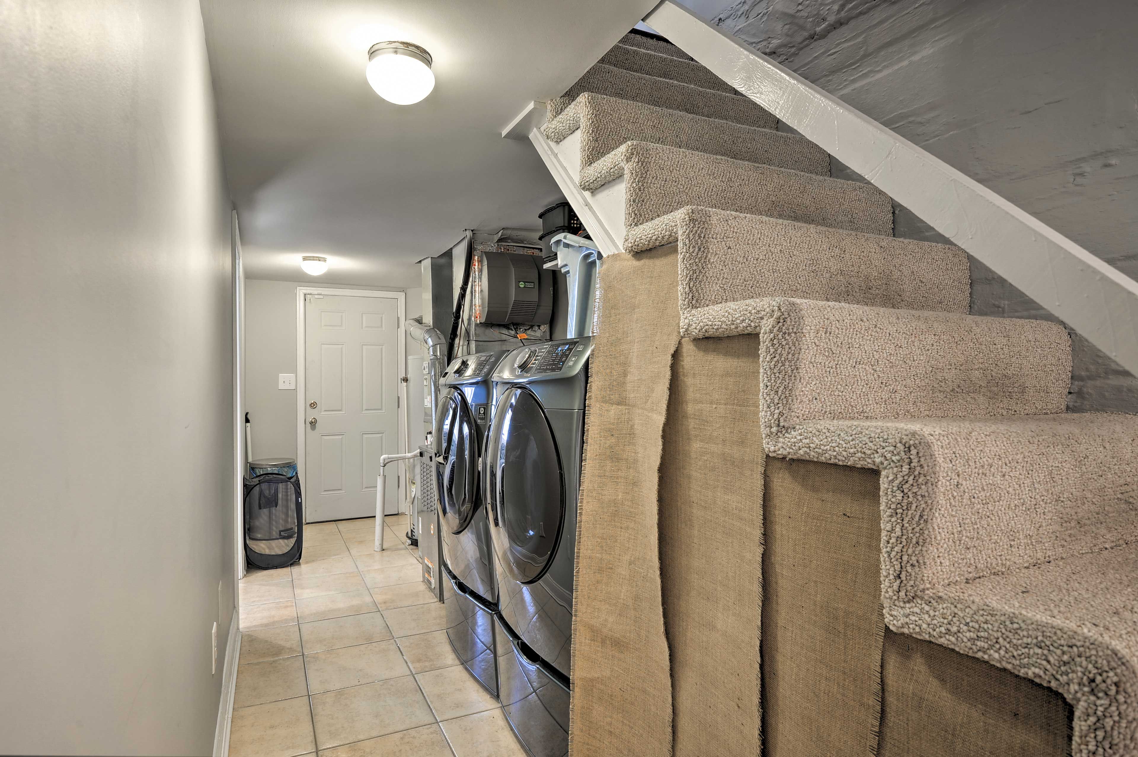 Hallway | Washer & Dryer