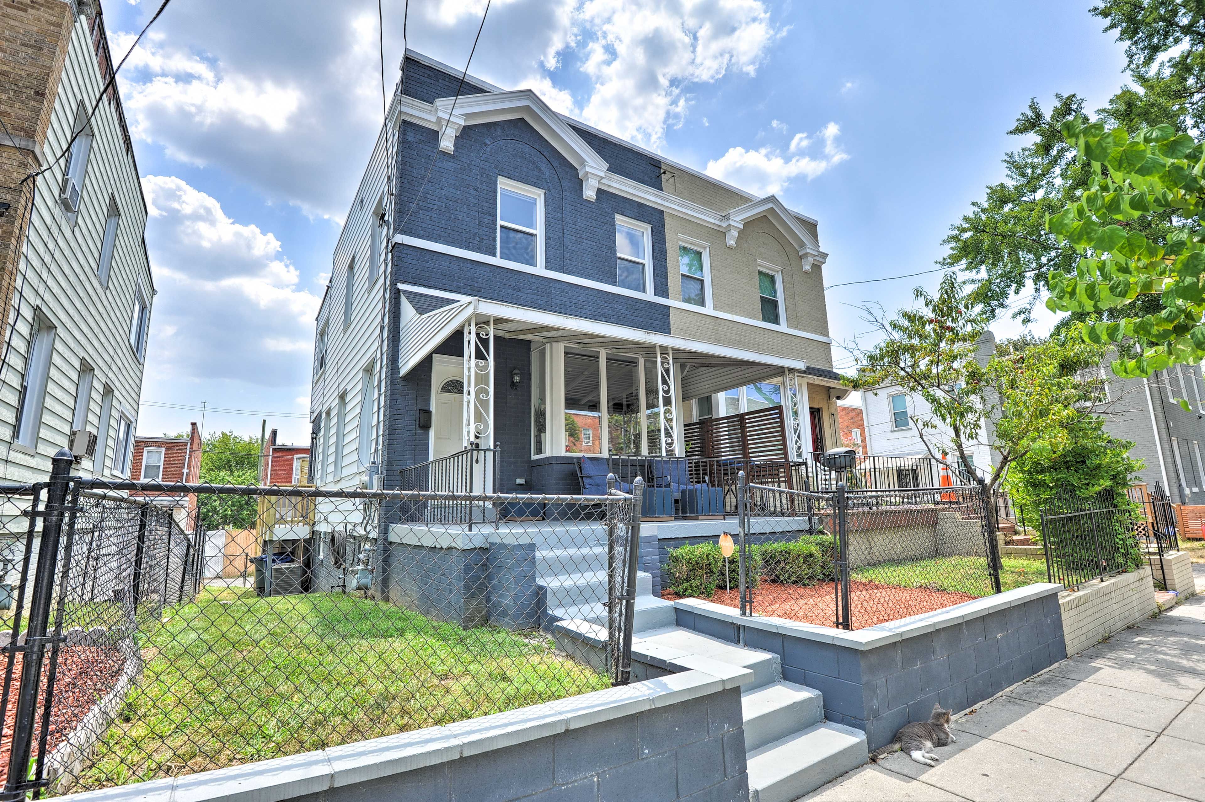 Washington Vacation Rental | 3BR | 2.5BA | 1,200 Sq Ft | Entry Stairs Required