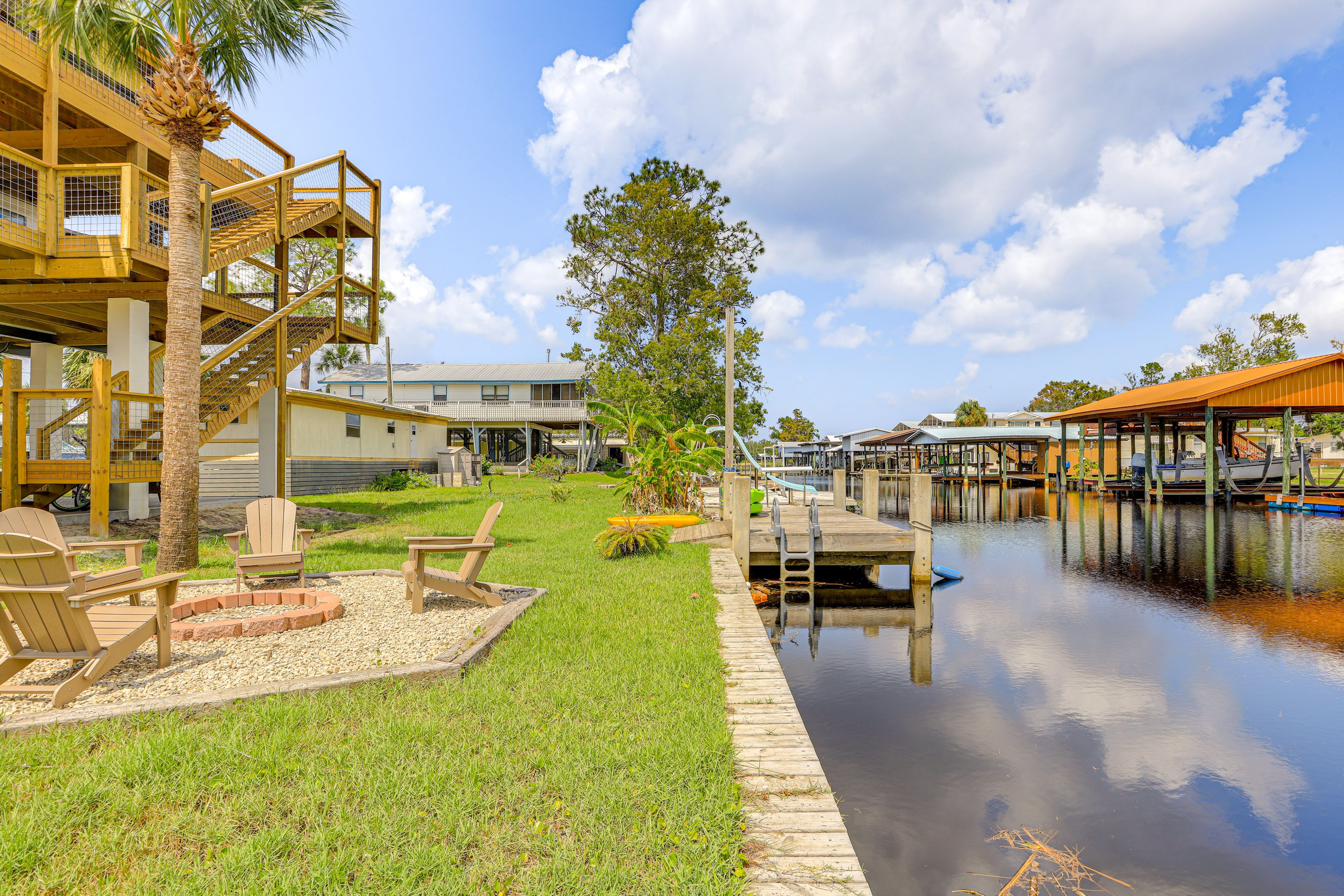 Canal-Front | Private Dock | Kayaks