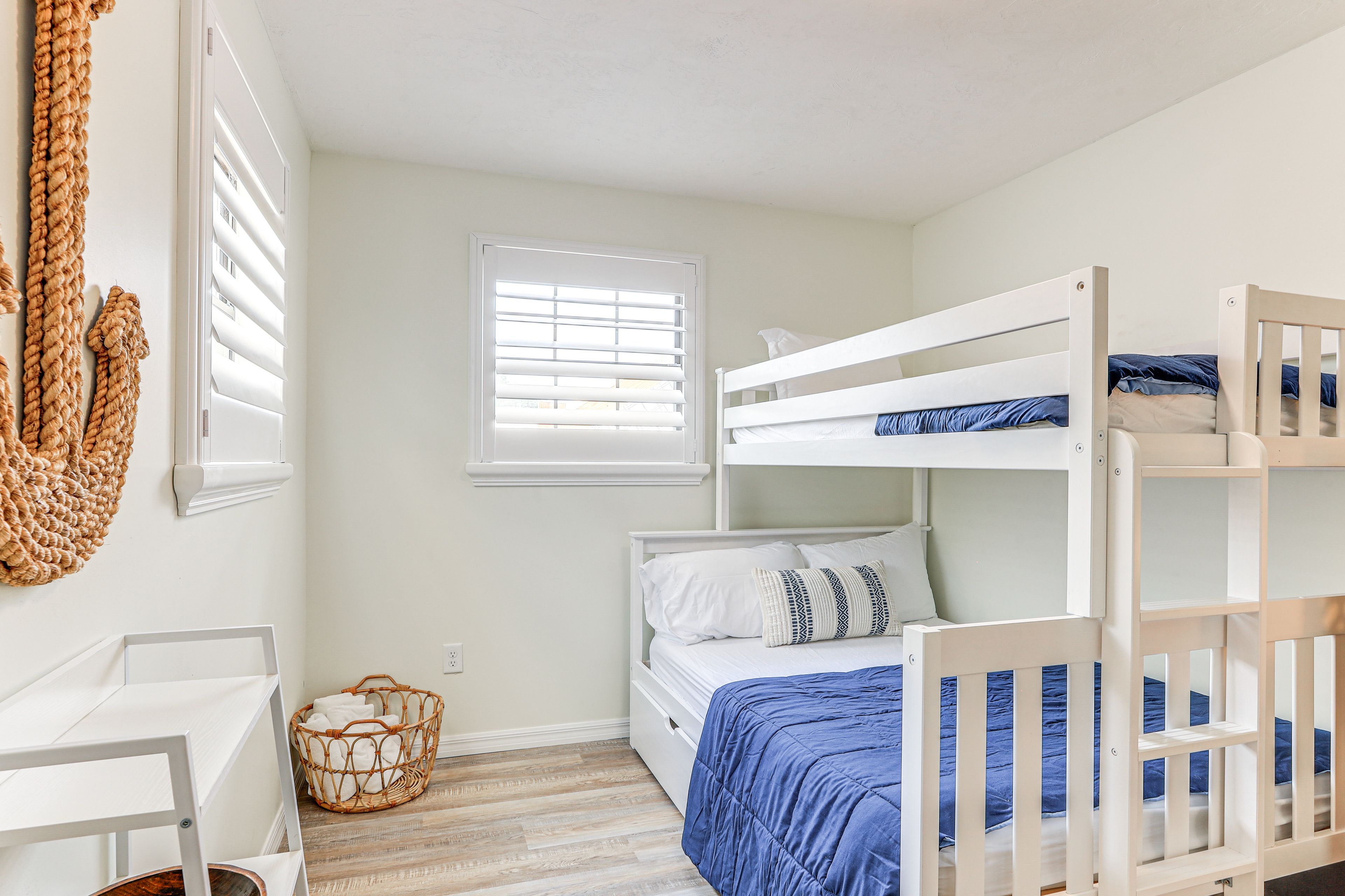 Bedroom 3 | Twin/Full Bunk Bed w/ Twin Trundle