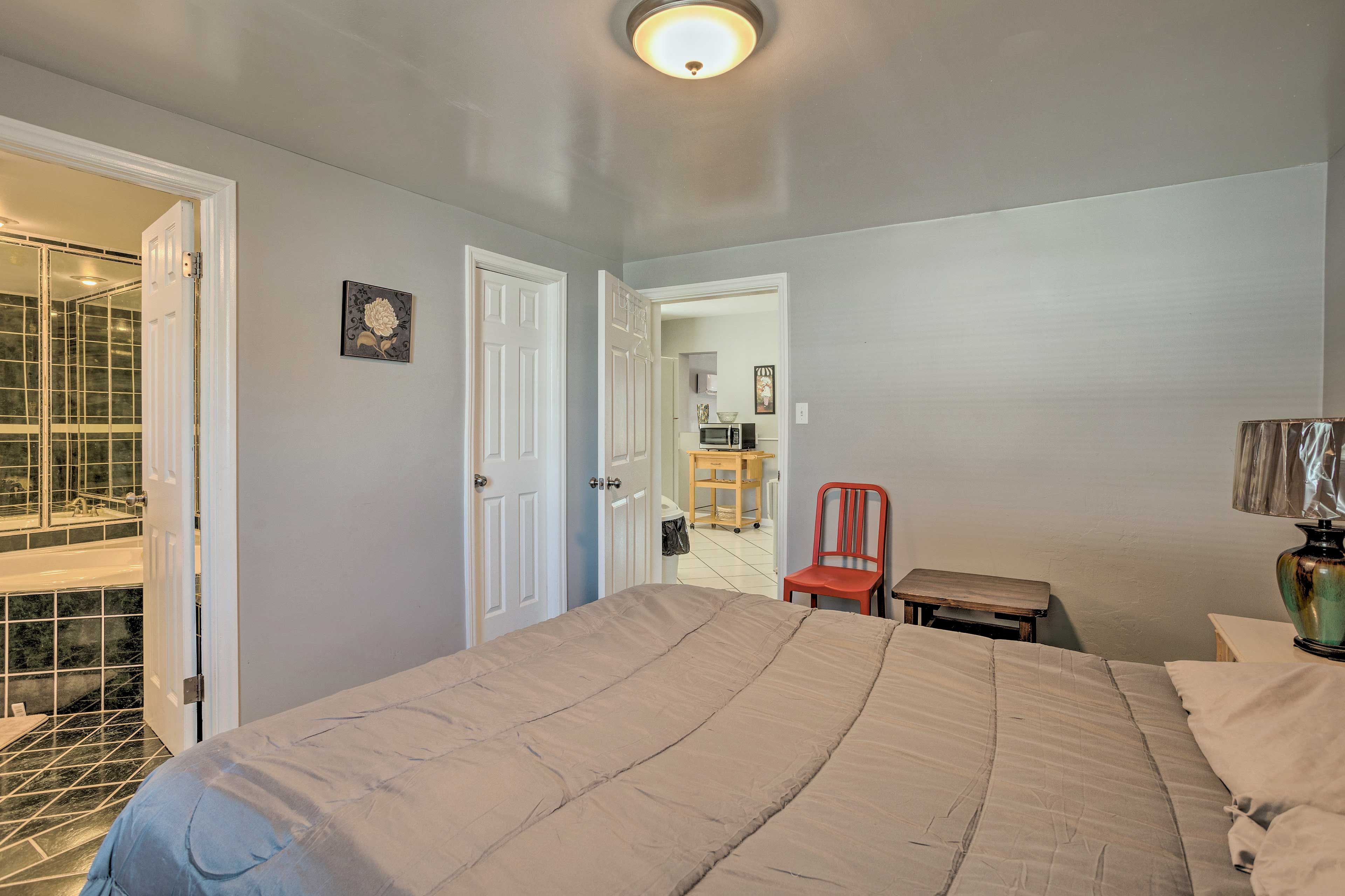 Bedroom | Linens Provided