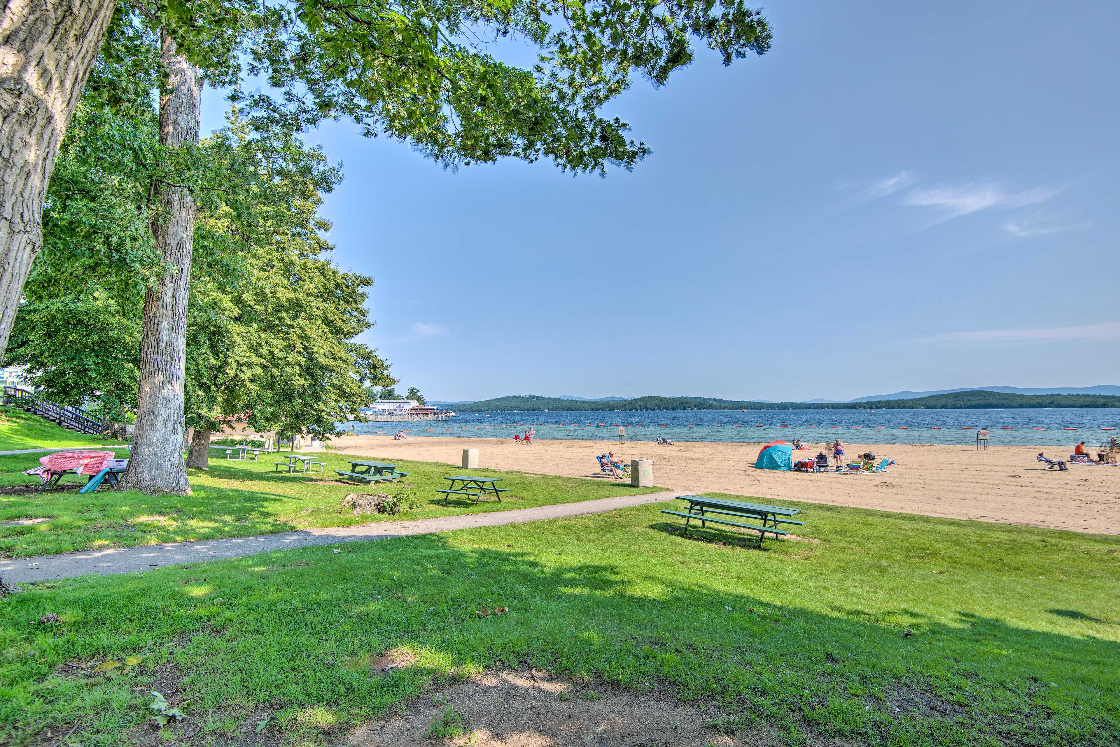 Walk to Nearby Parks & Beaches