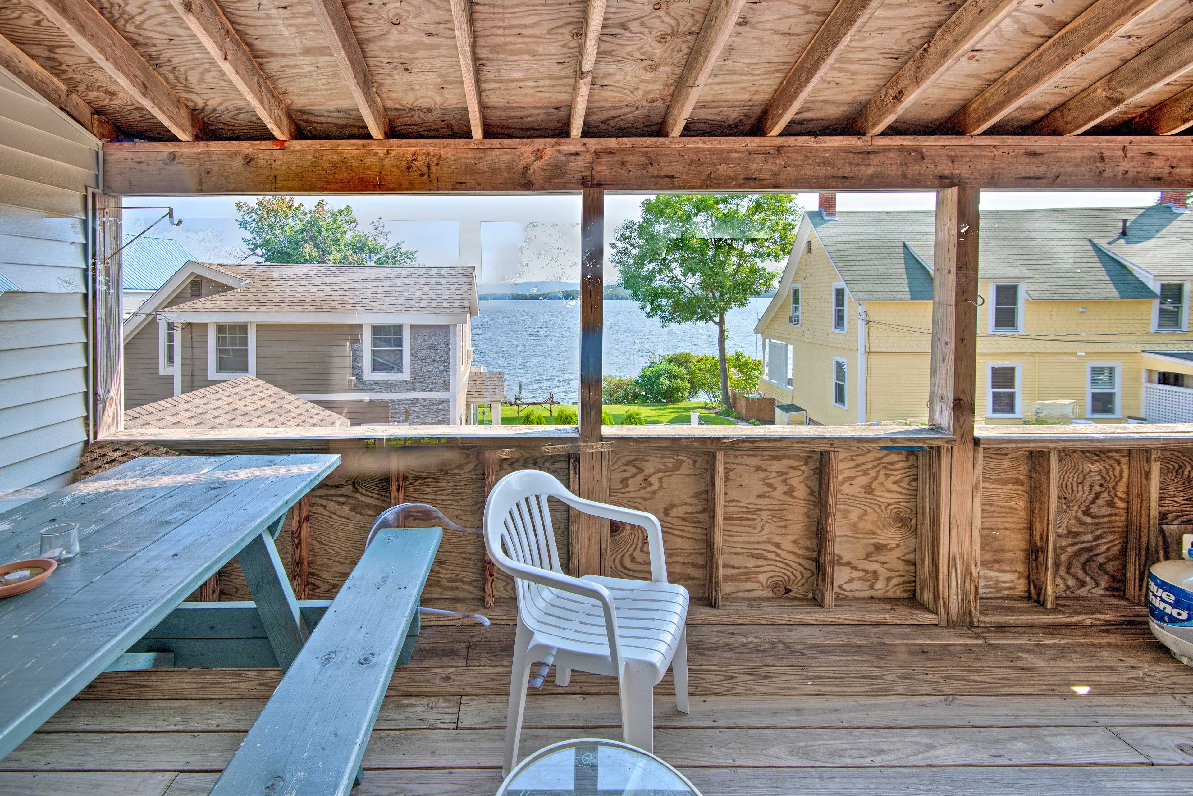 Porch | Picnic Area