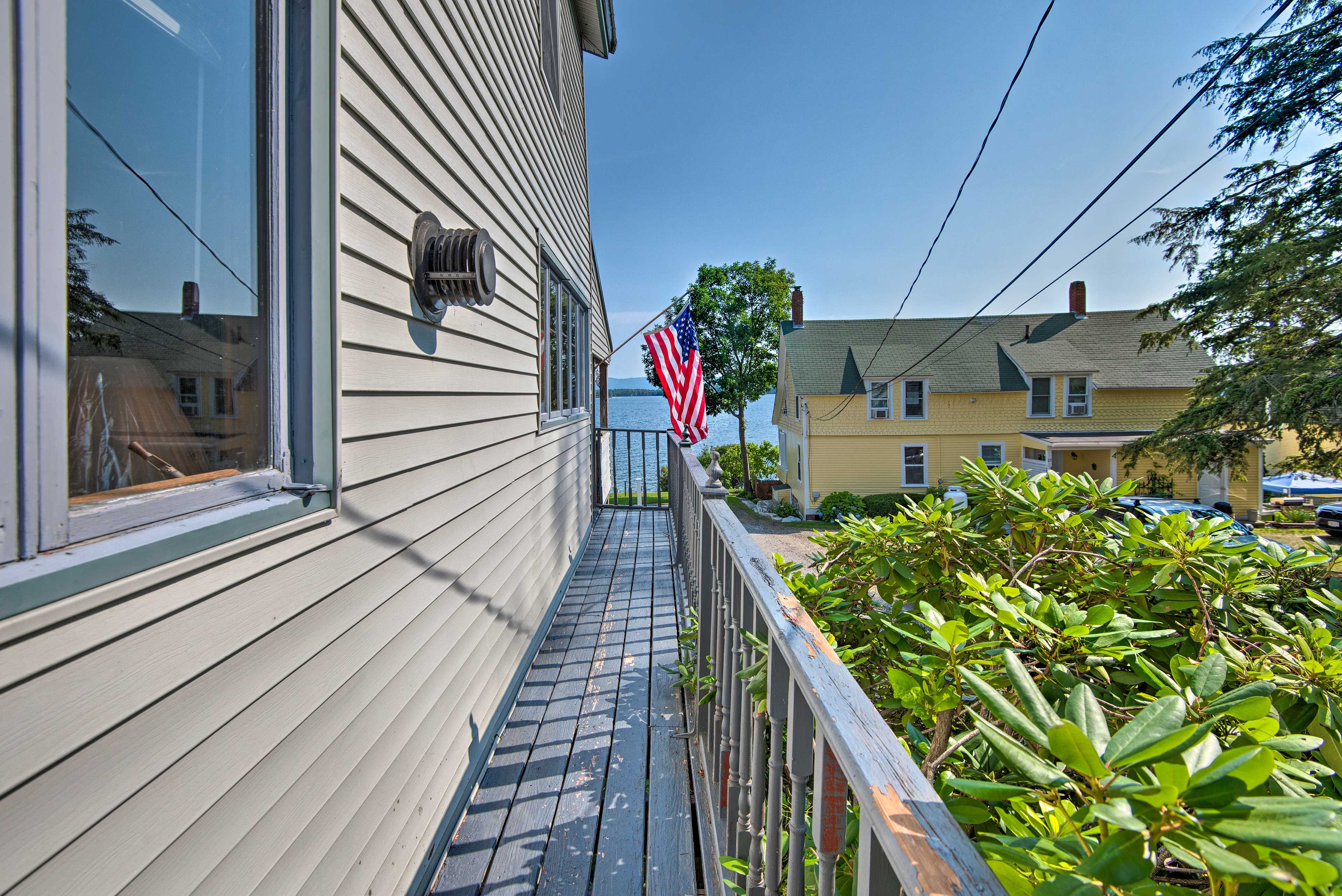 Wraparound Deck