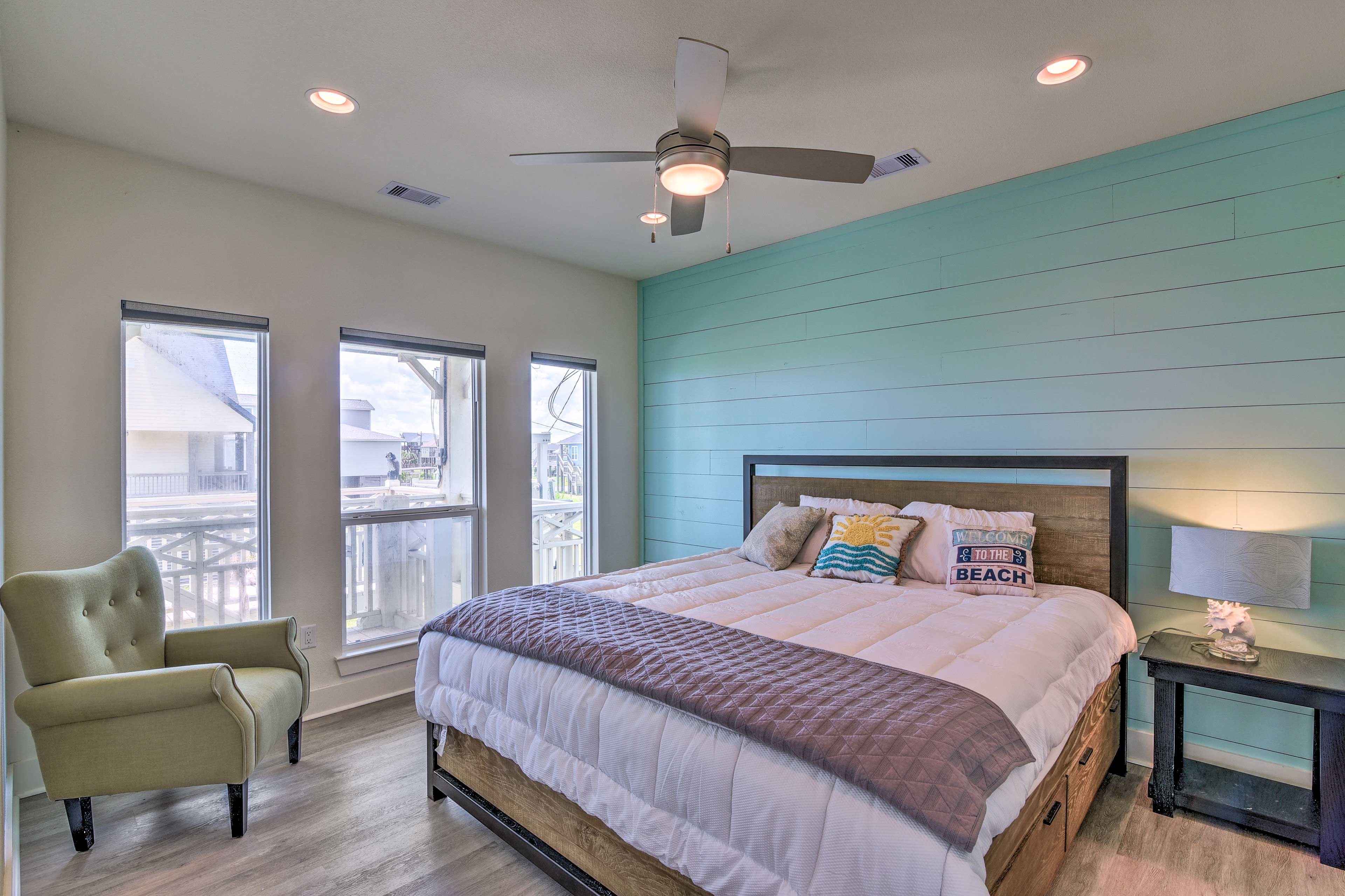 Bedroom 1 | King Bed | Smart TV | En-Suite Bathroom