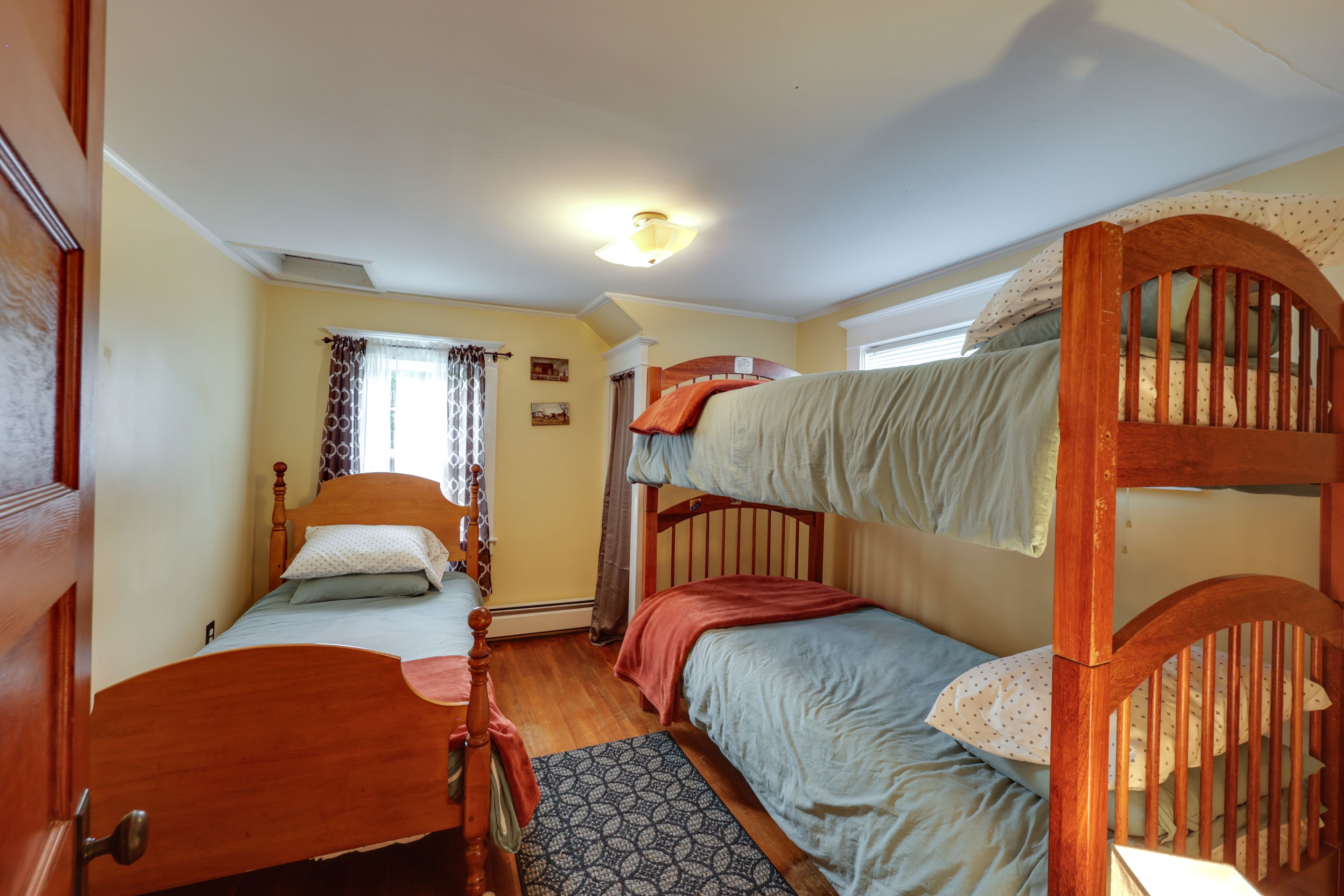 Bedroom 3 | Twin Bunk Bed | Twin Bed