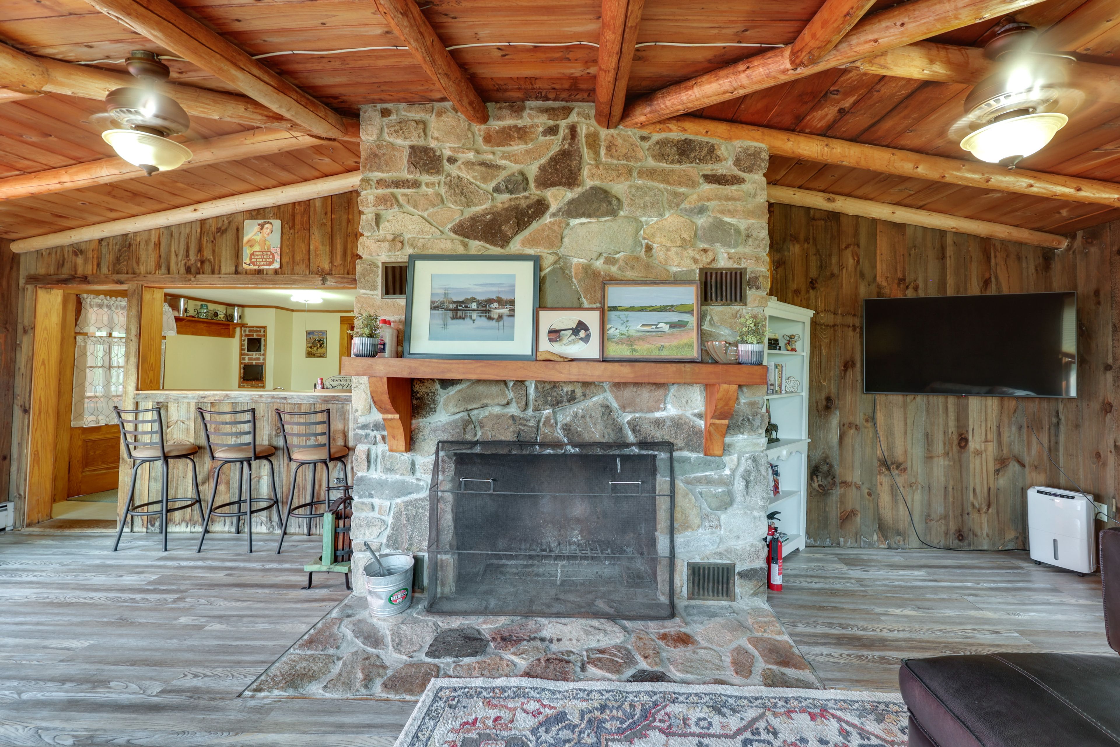 Living Room | Smart TV | Game Console