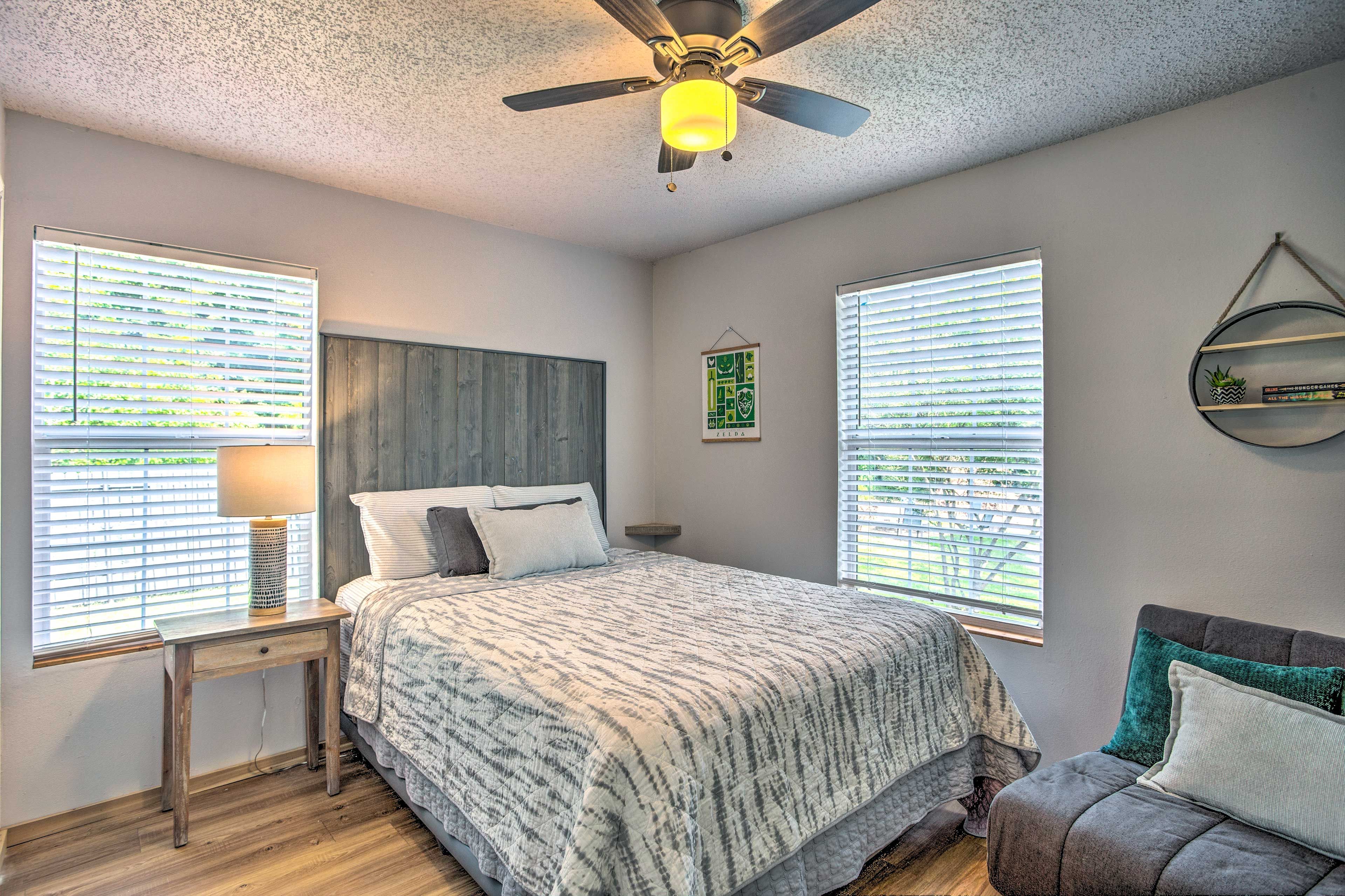 Bedroom 2 | Queen Bed | Twin Futon