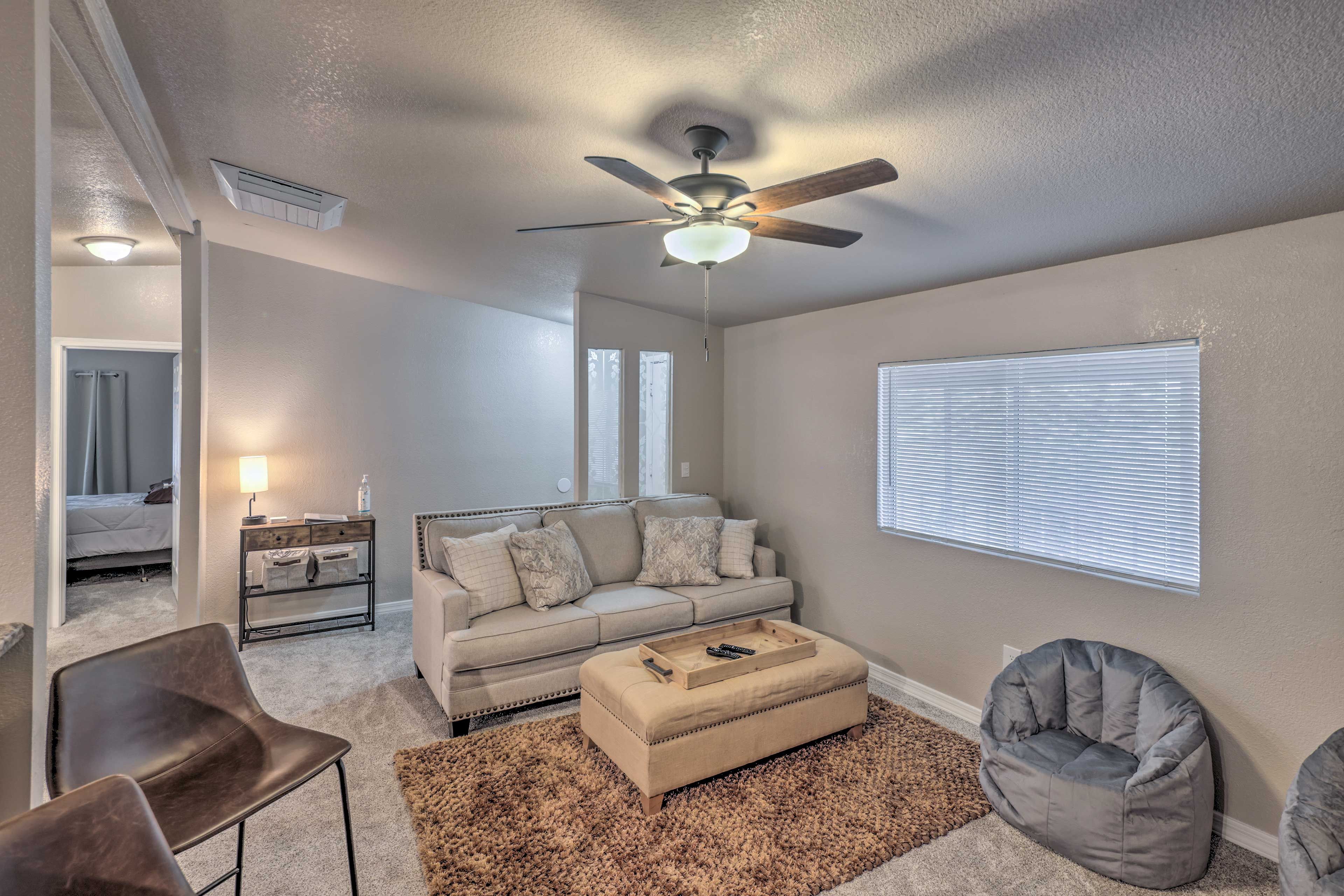 Living Area | Free WiFi (100 Mbps) | Central A/C