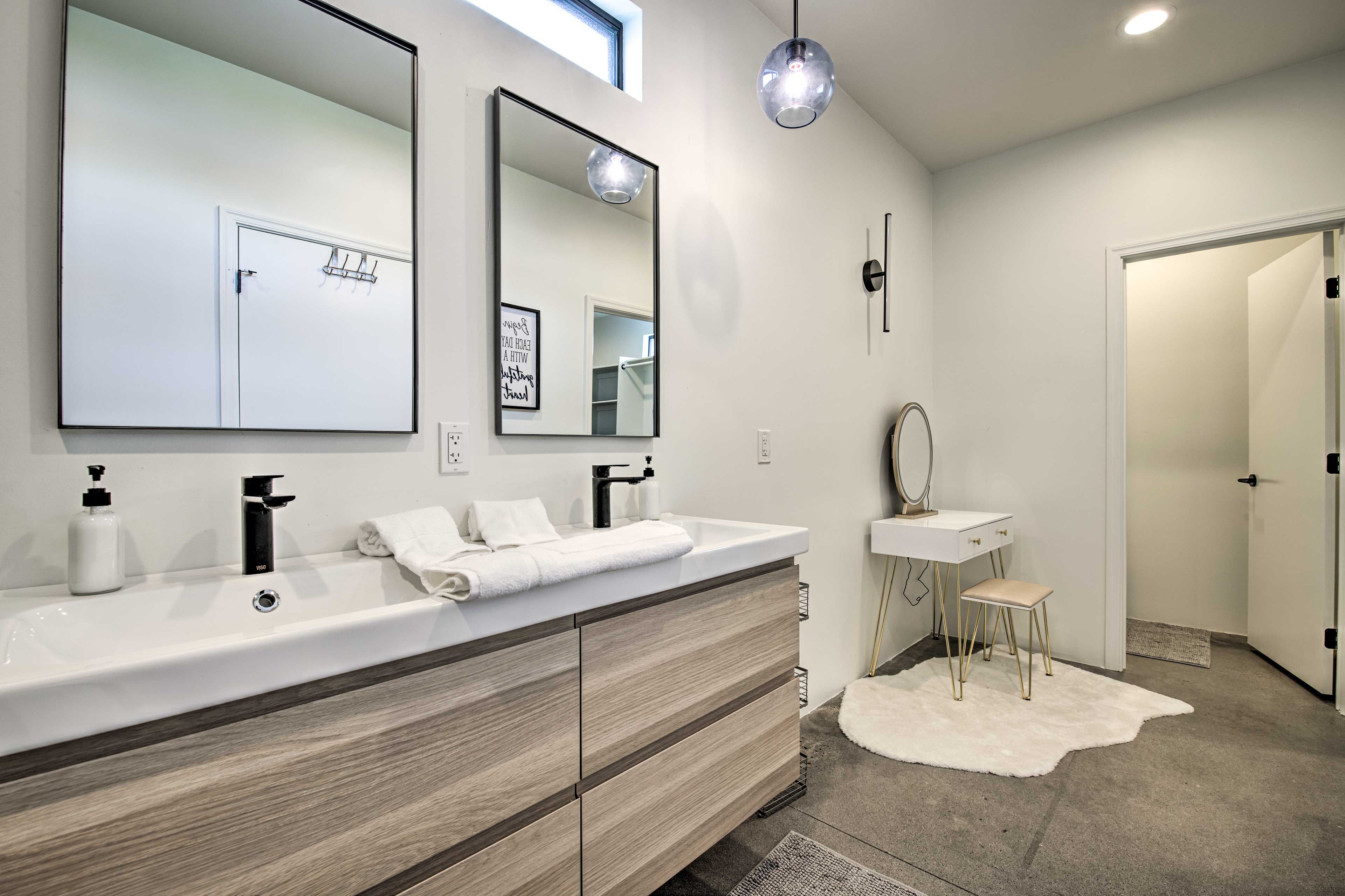 En-Suite Bathroom