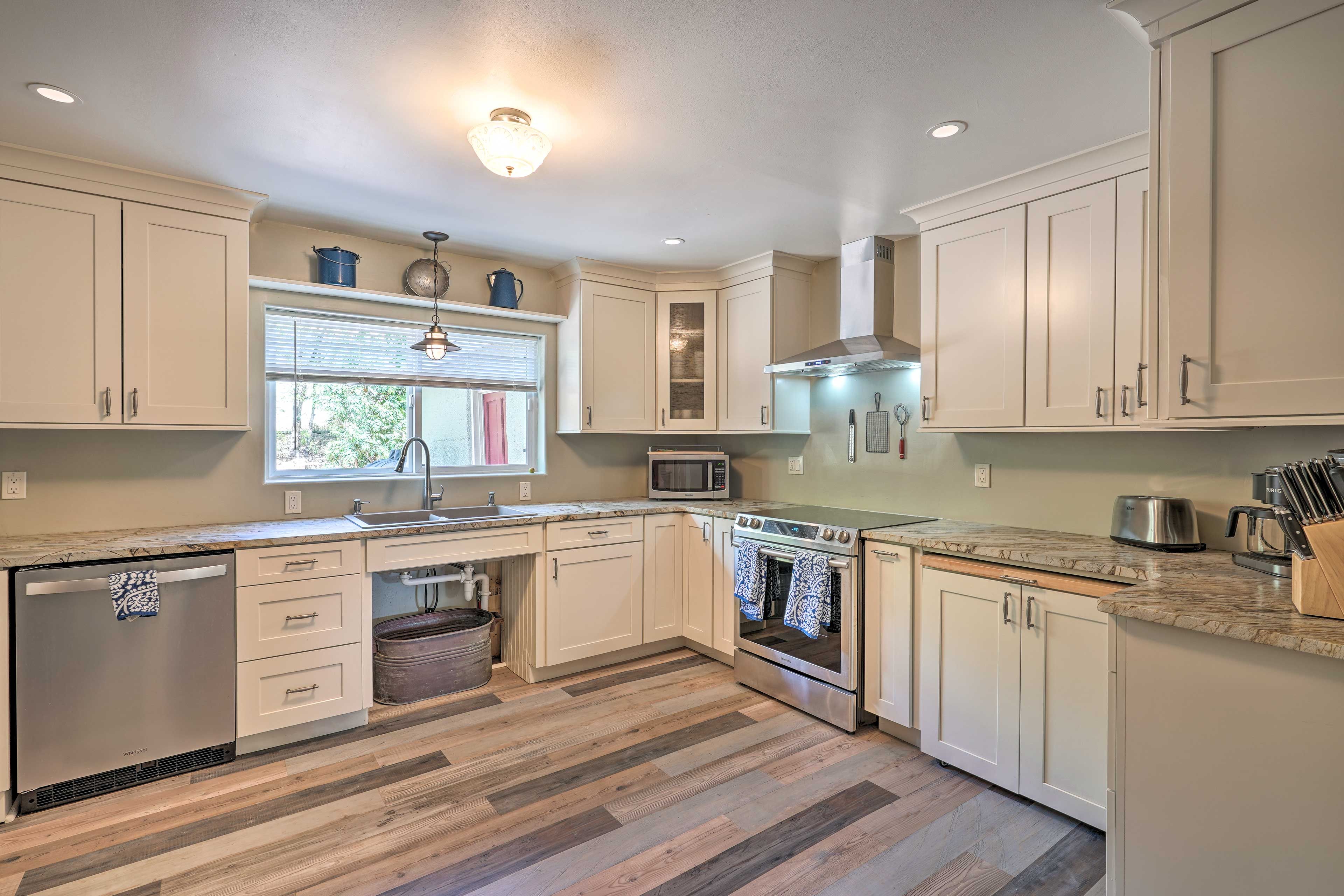 Kitchen | Fully Equipped | Cooking Basics