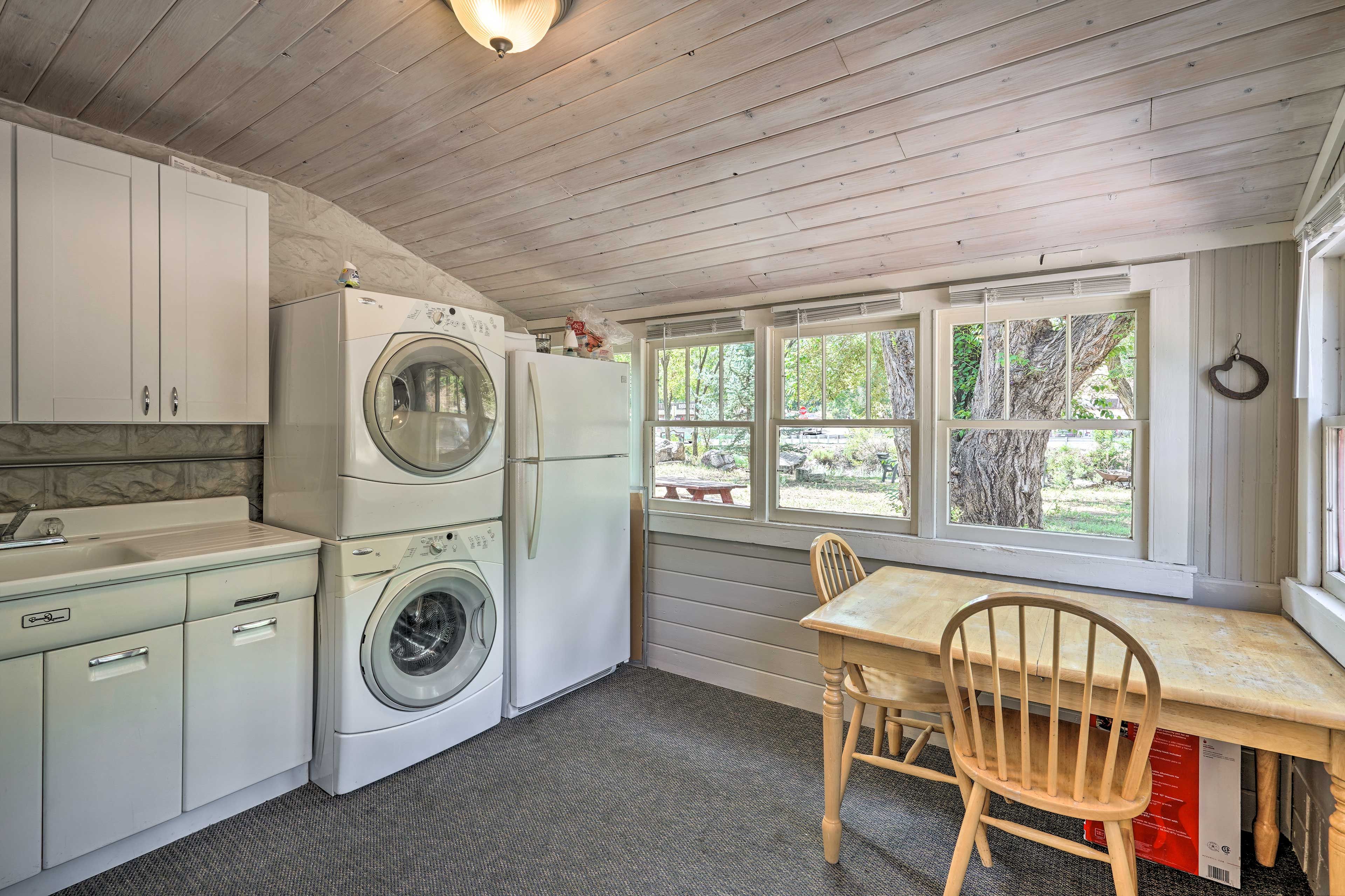 Mudroom | Washer & Dryer