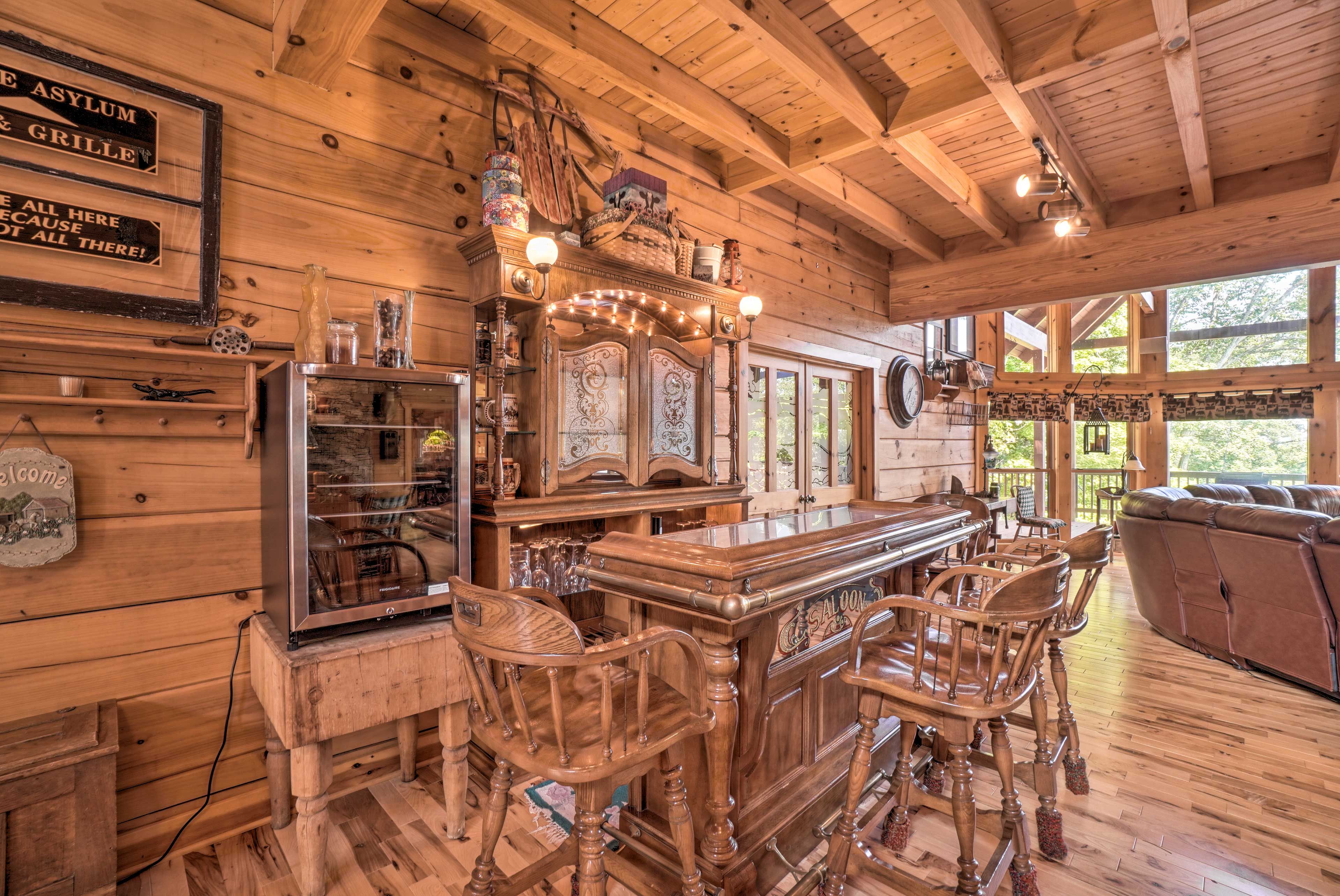 Wet Bar | Private Workspace