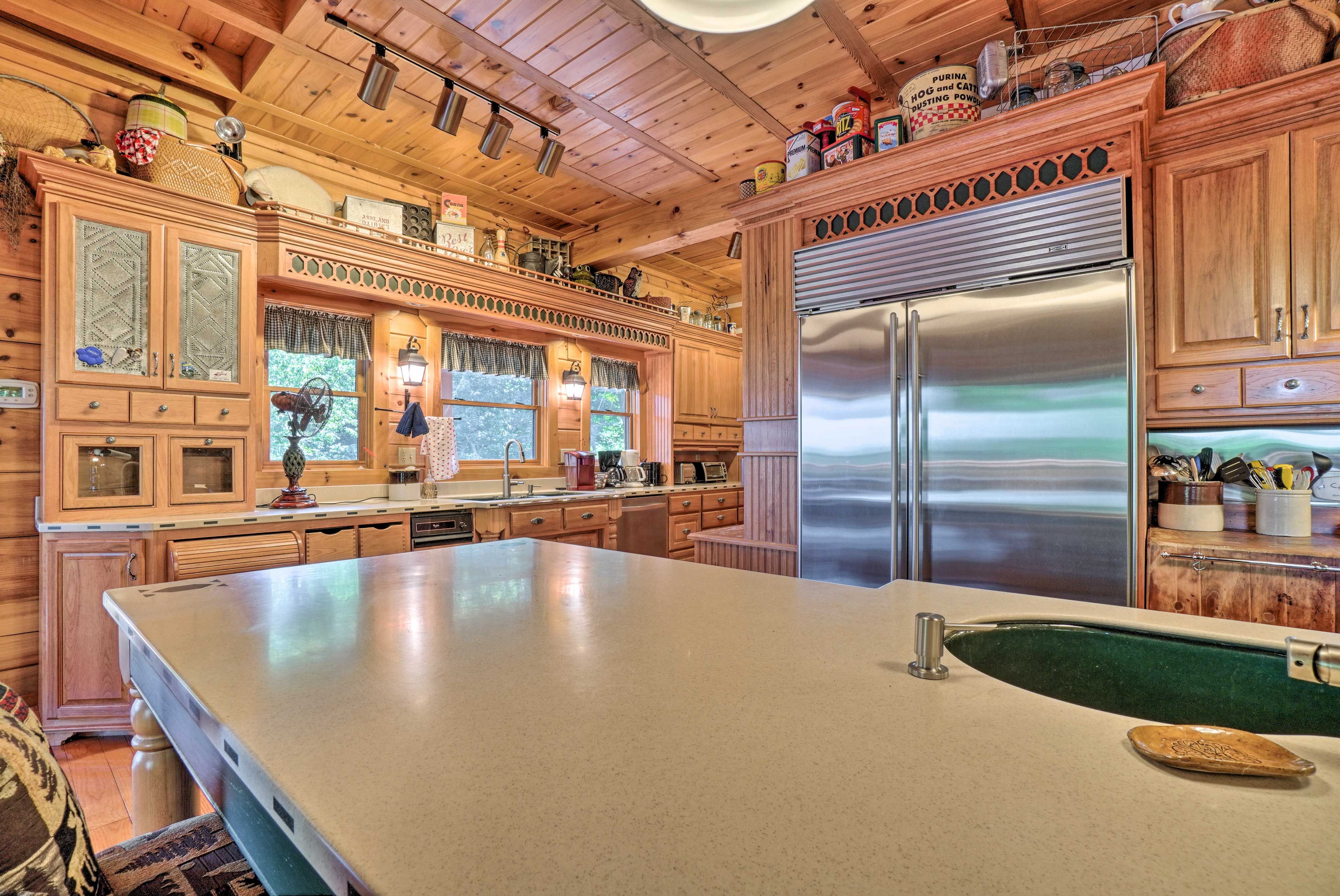 Fully Equipped Kitchen | Microwave