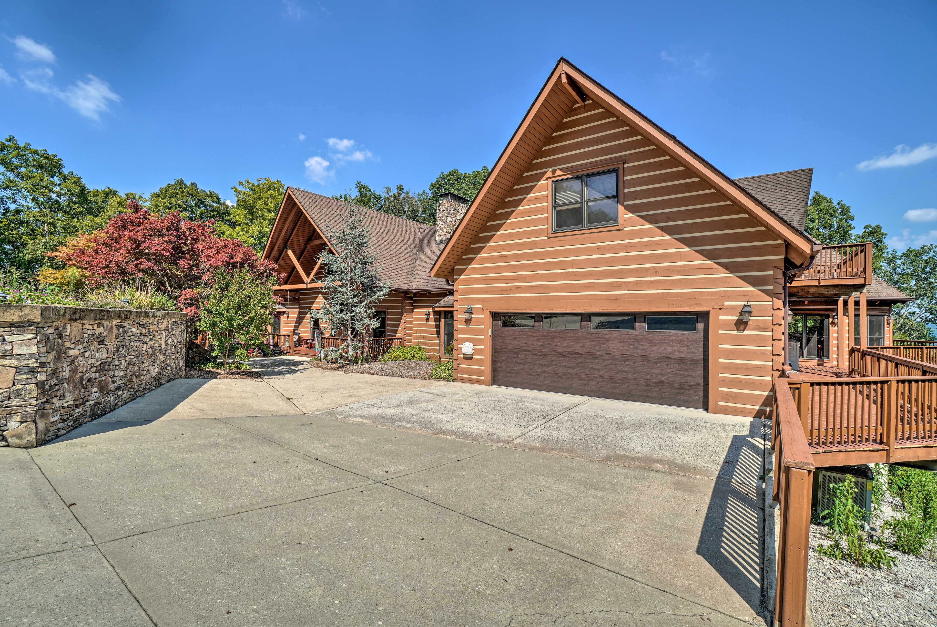 1 Step to Enter | Bedroom & Bathroom on 1st Floor | Driveway Parking