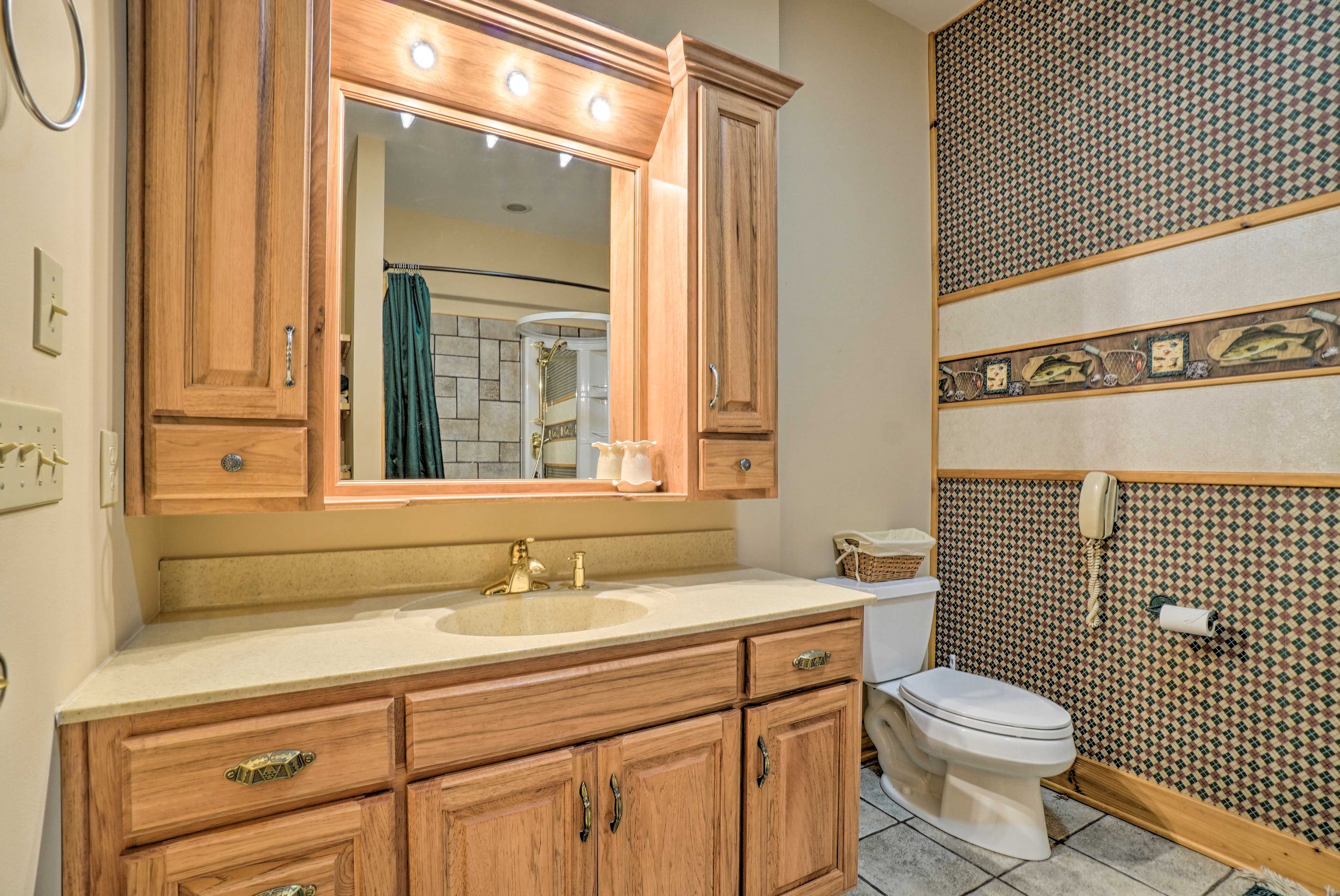 En-Suite Bathroom | Jetted Tub