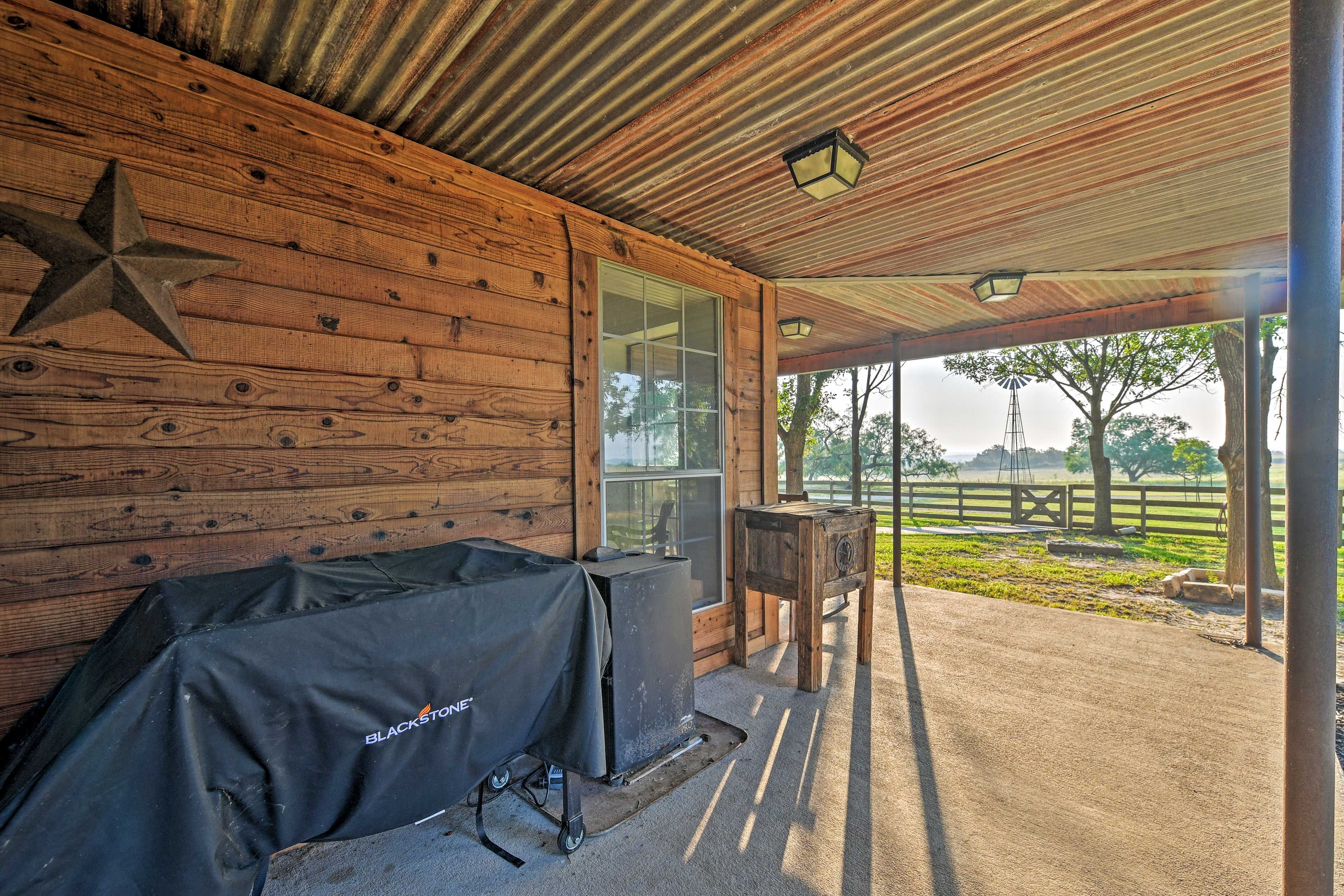Front Porch | Gas & Charcoal Grills