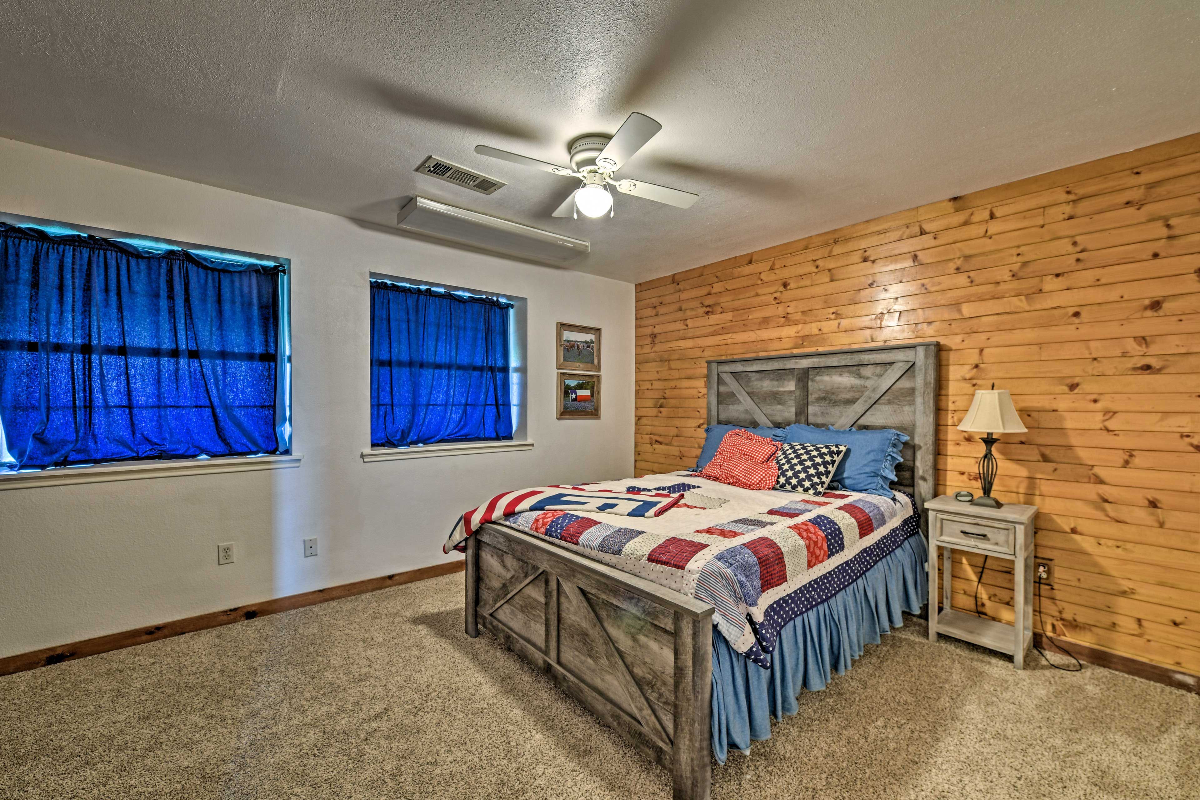 Bedroom 2 | Queen Bed | 1st Floor