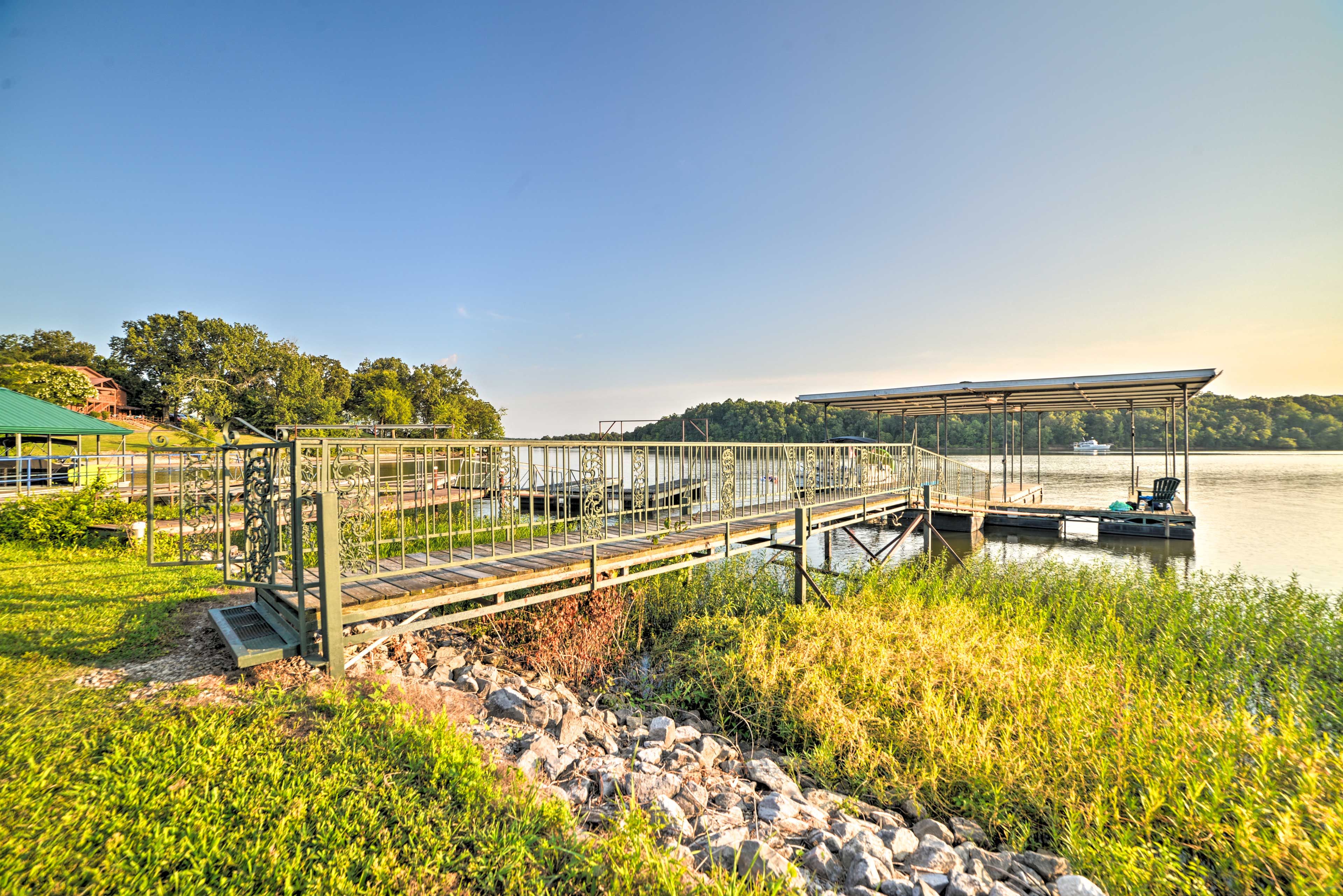 Shared Dock & Boat Slip