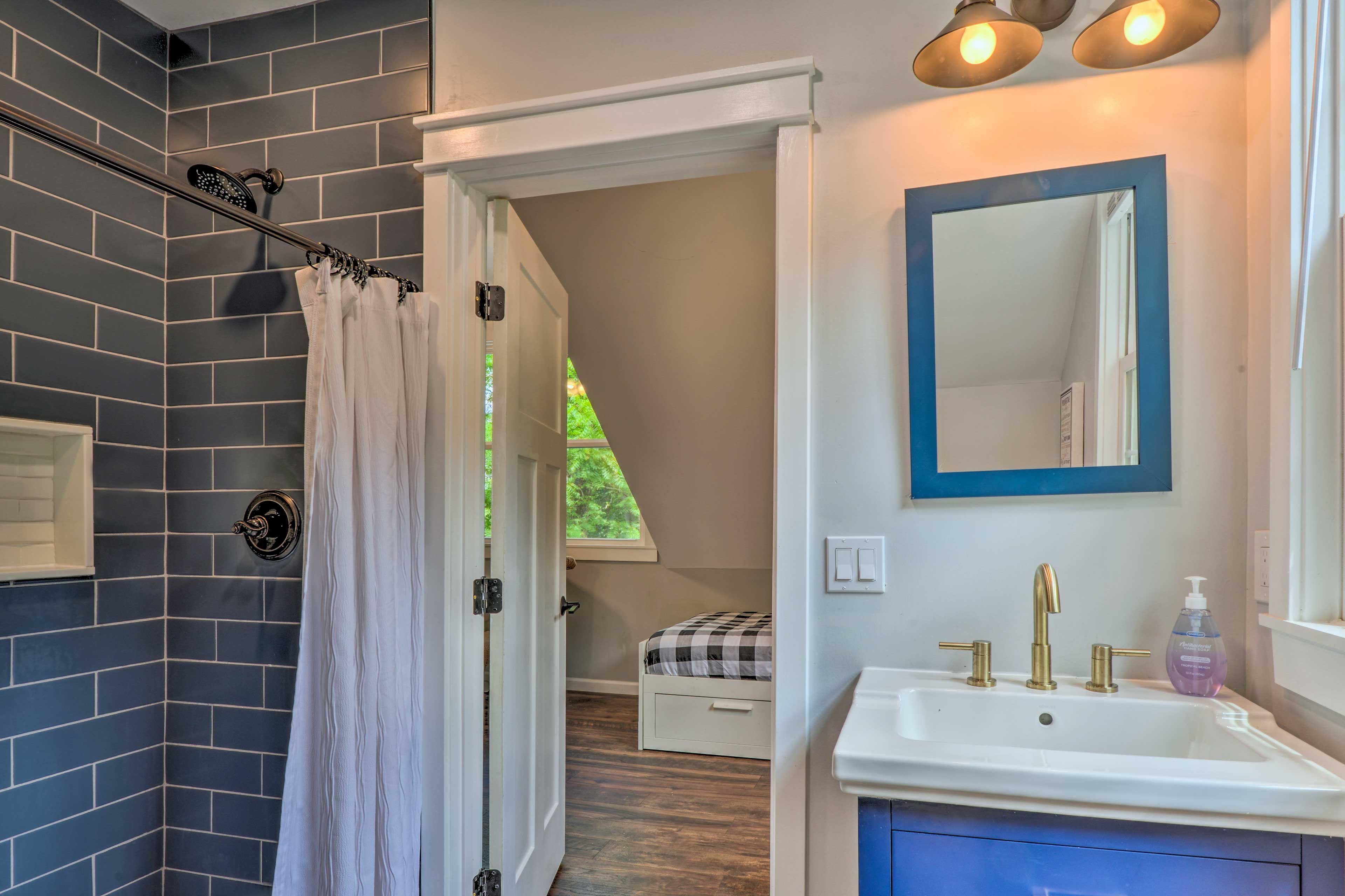 Full Bathroom | Upper Room | Stairs Required