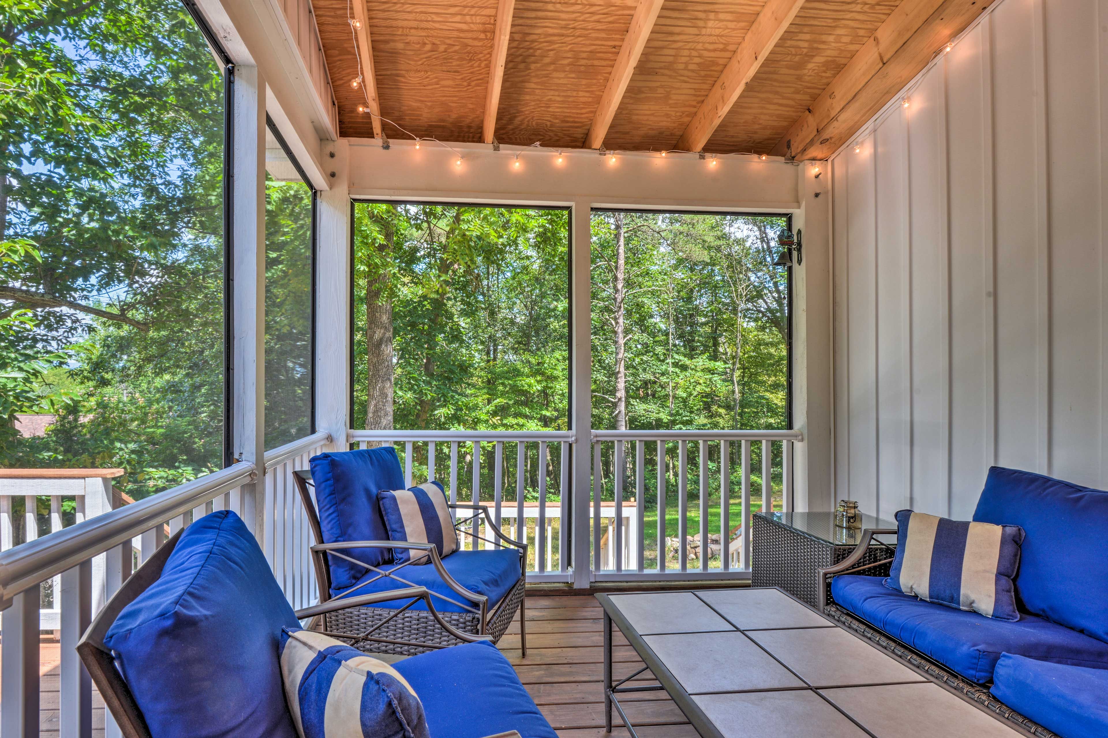 Screened-In Porch