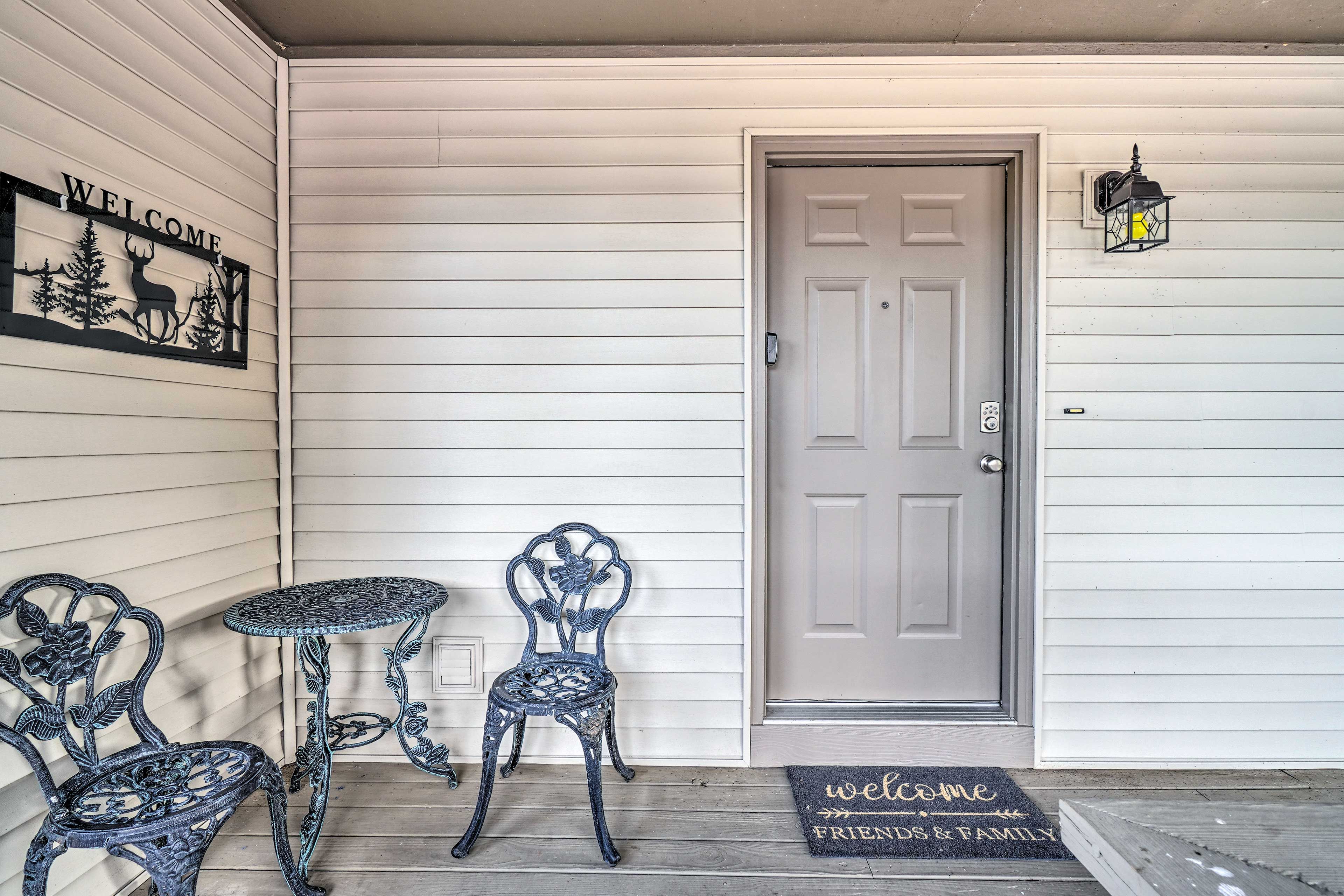 Home Exterior | Front Entry