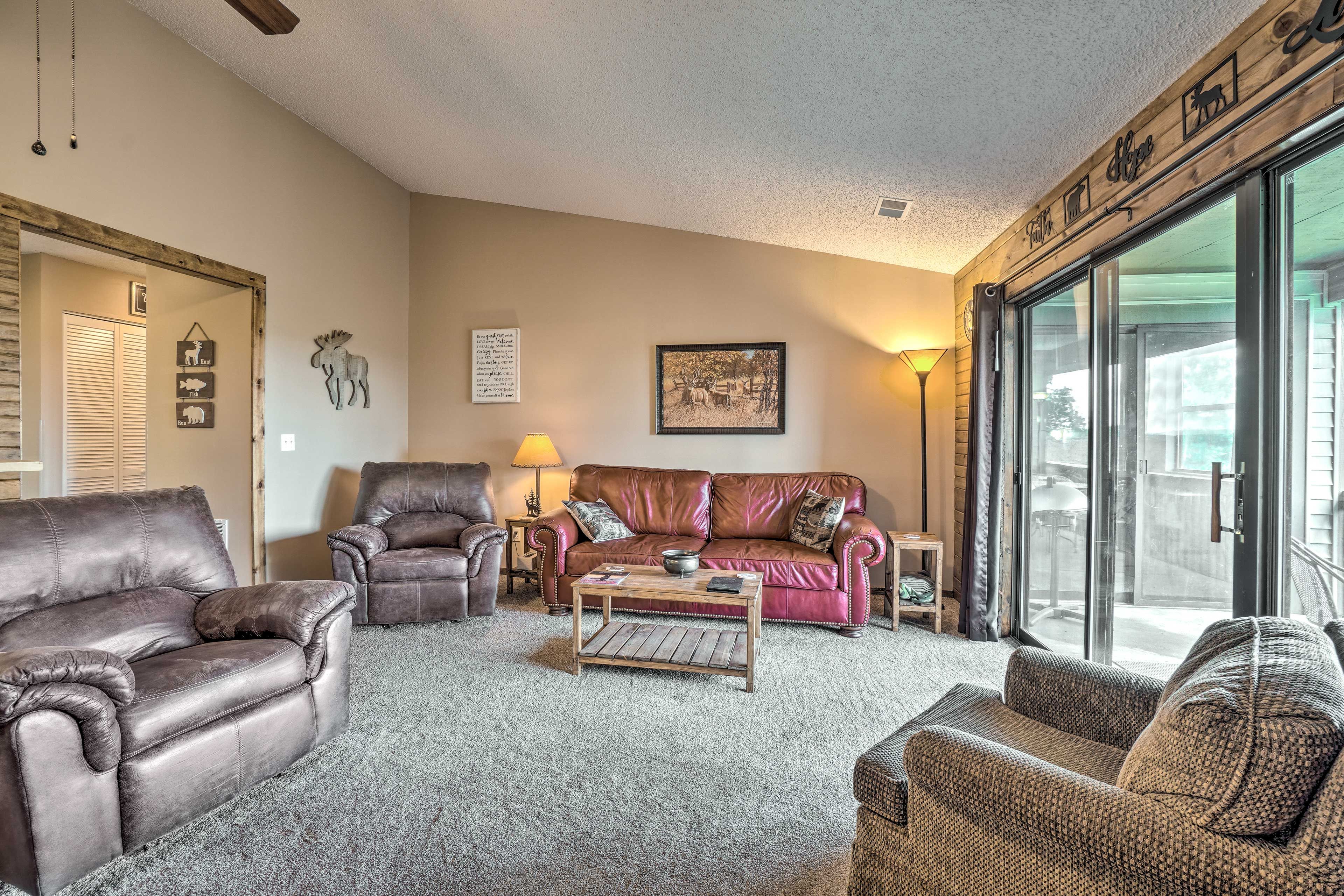 Living Room | Private Balcony | Recliner Chairs