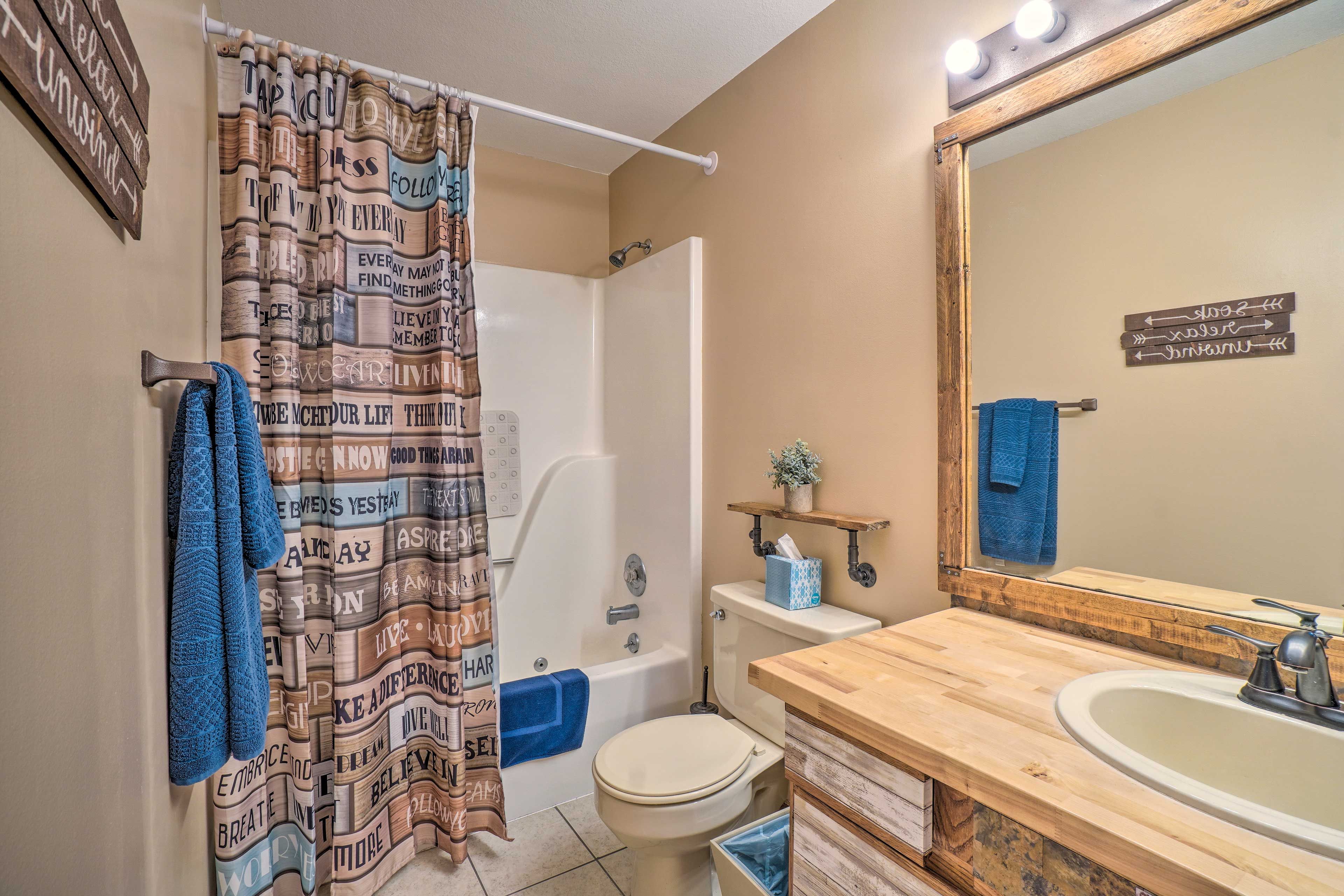 En-Suite Bathroom | Towels Provided