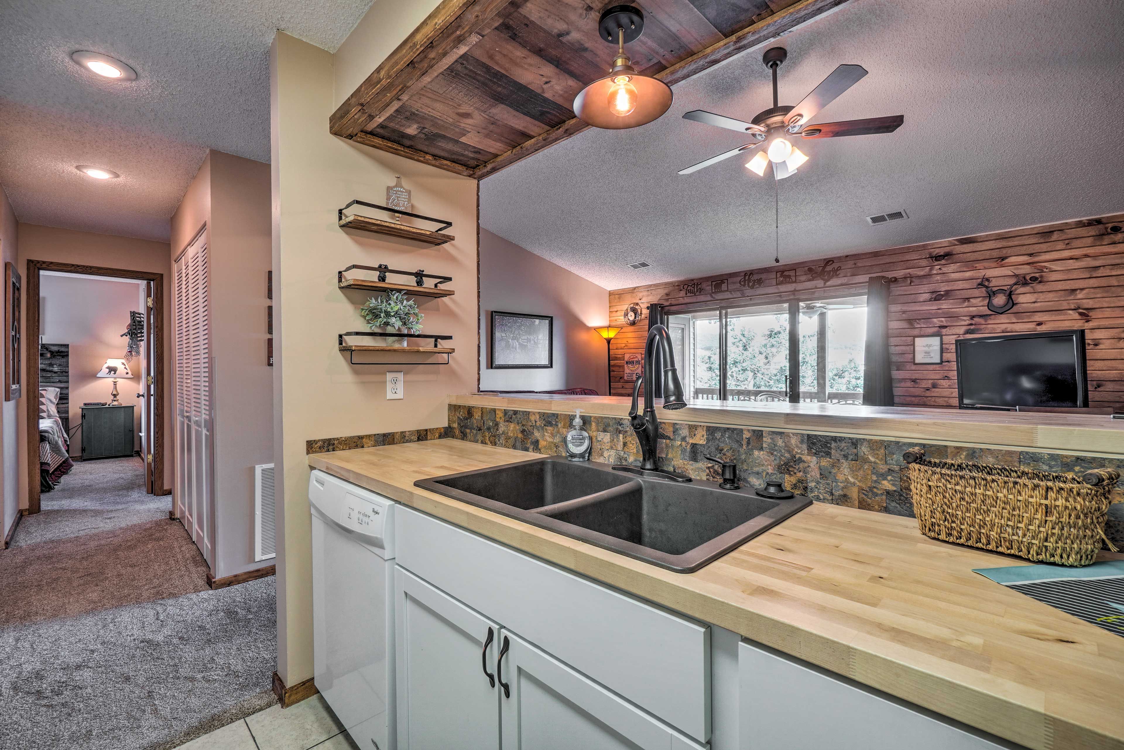 Kitchen | Breakfast Bar w/ Seating