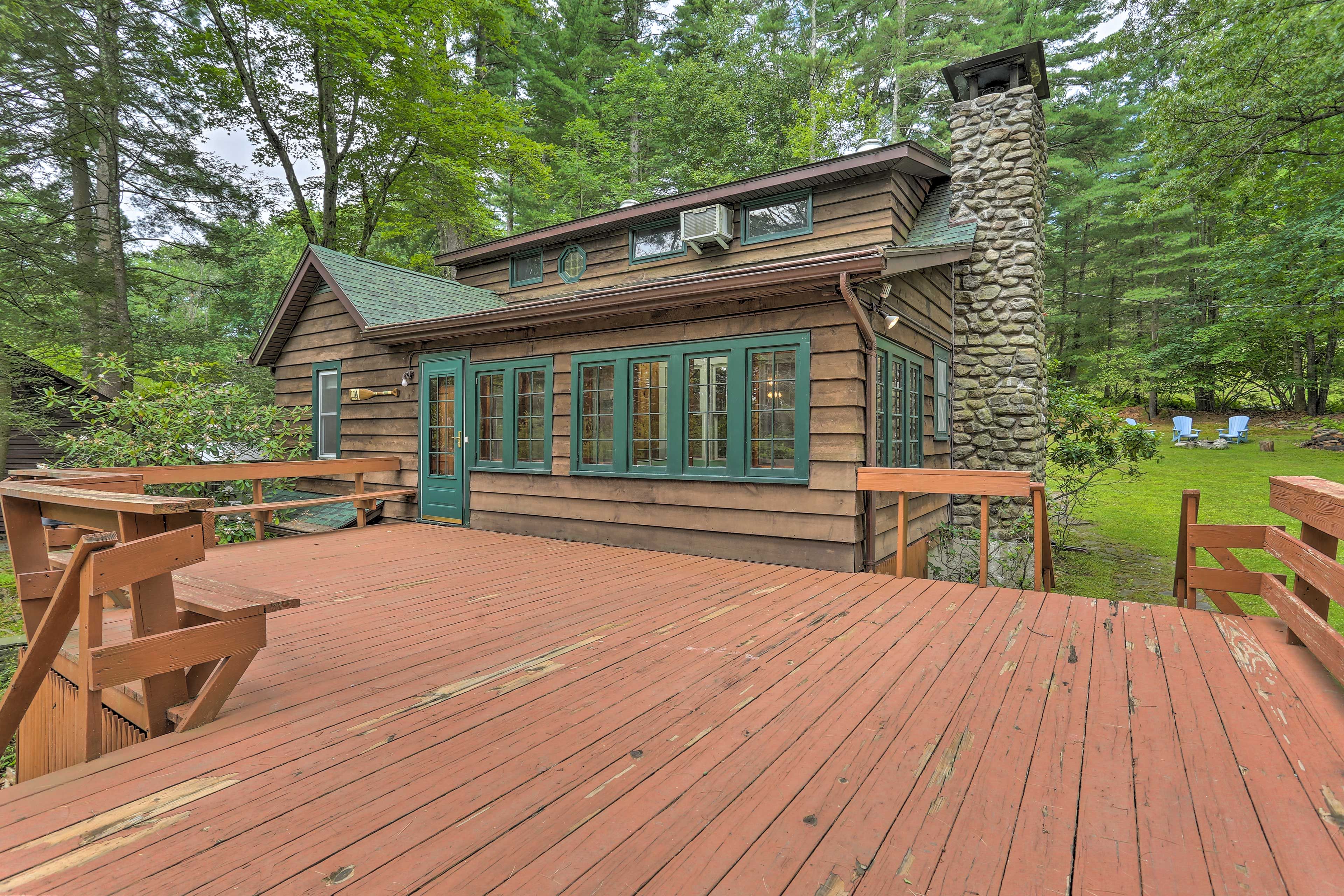 Deck | 2 Exterior Security Cameras