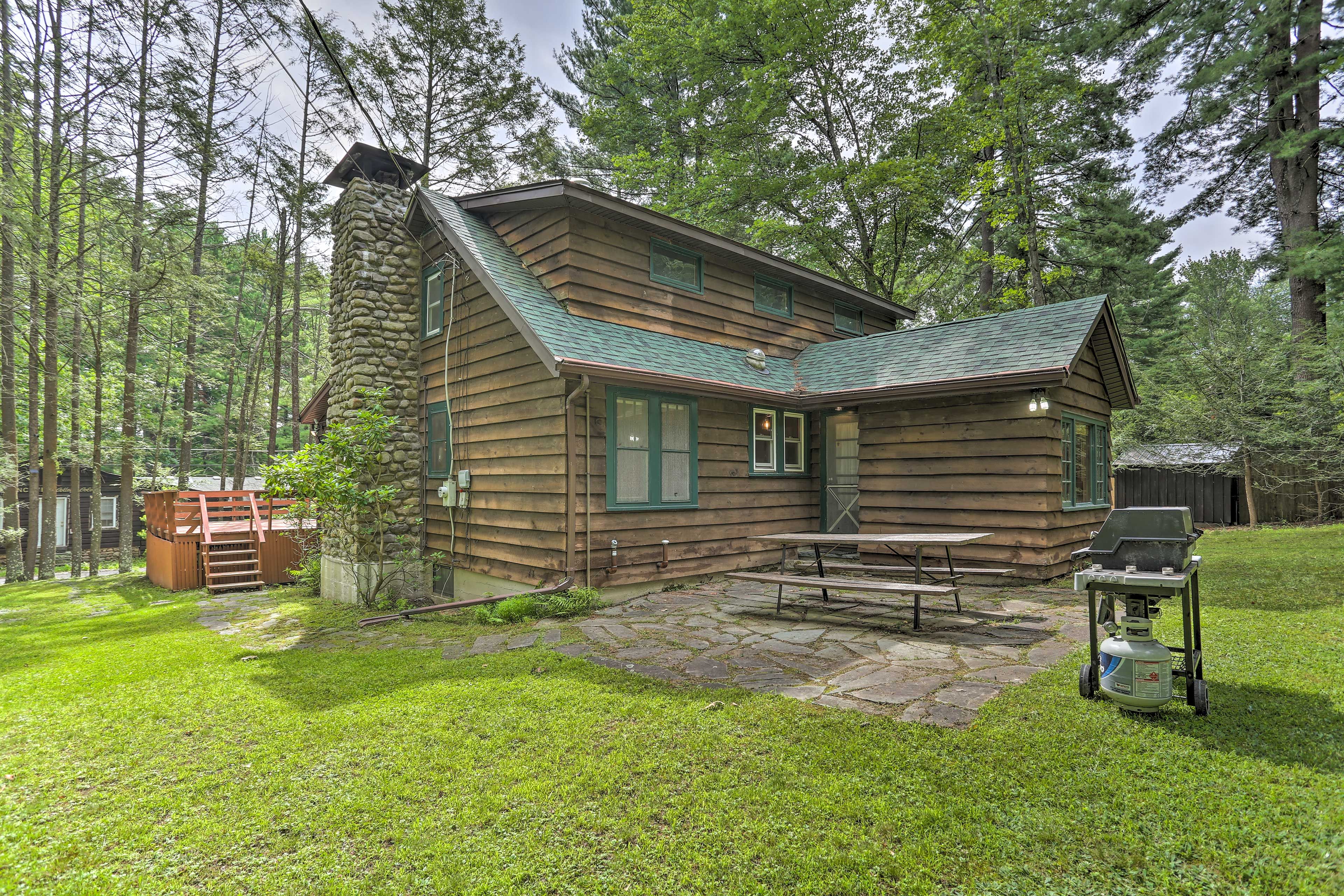 Cottage Exterior | Gas Grill