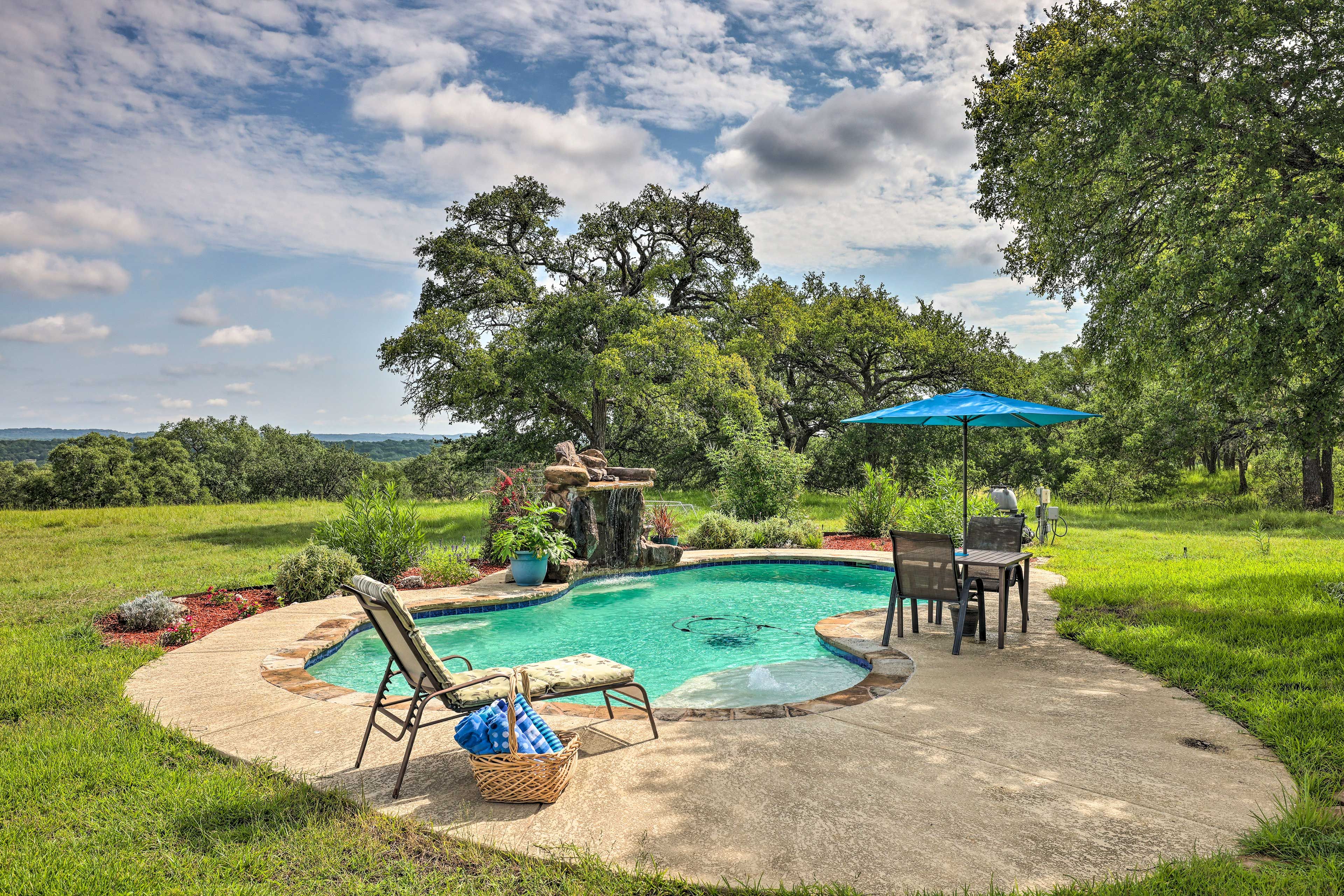 Shared Pool | Other Rental & Homeowners On-Site