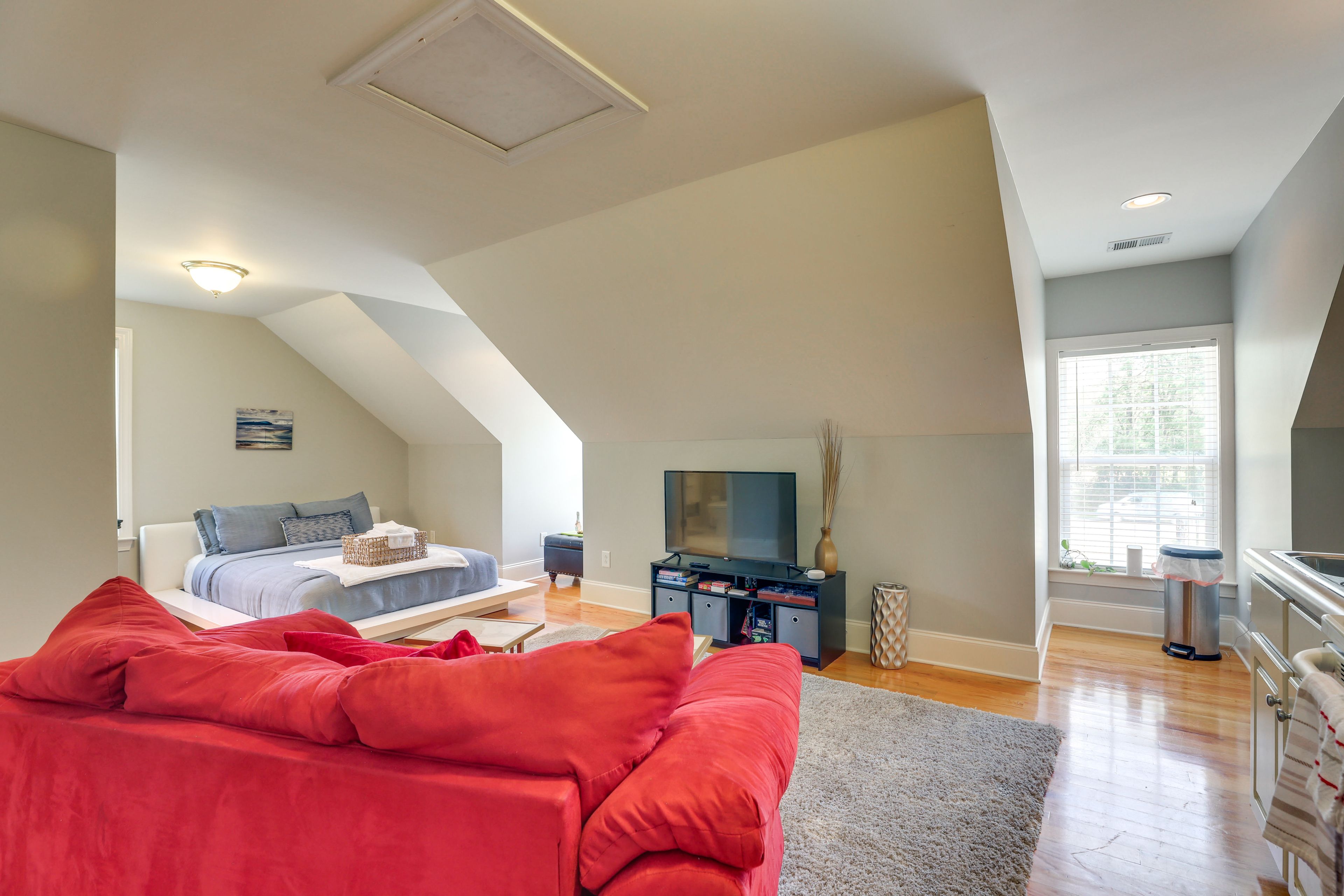 Studio | Living Area | Free WiFi | Central Heating & A/C