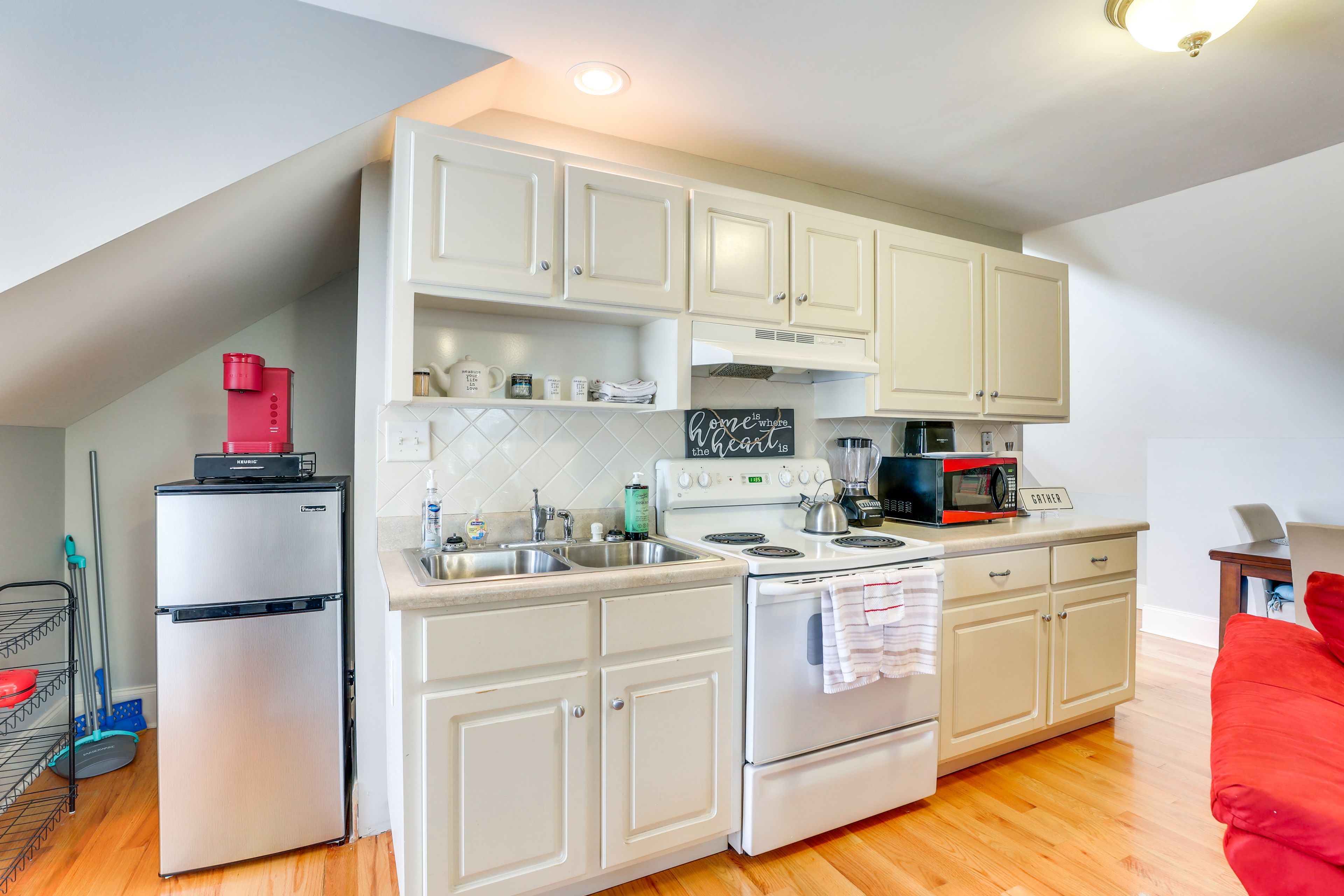 Well-Equipped Kitchen | Single-Story Studio | 2nd-Floor Unit