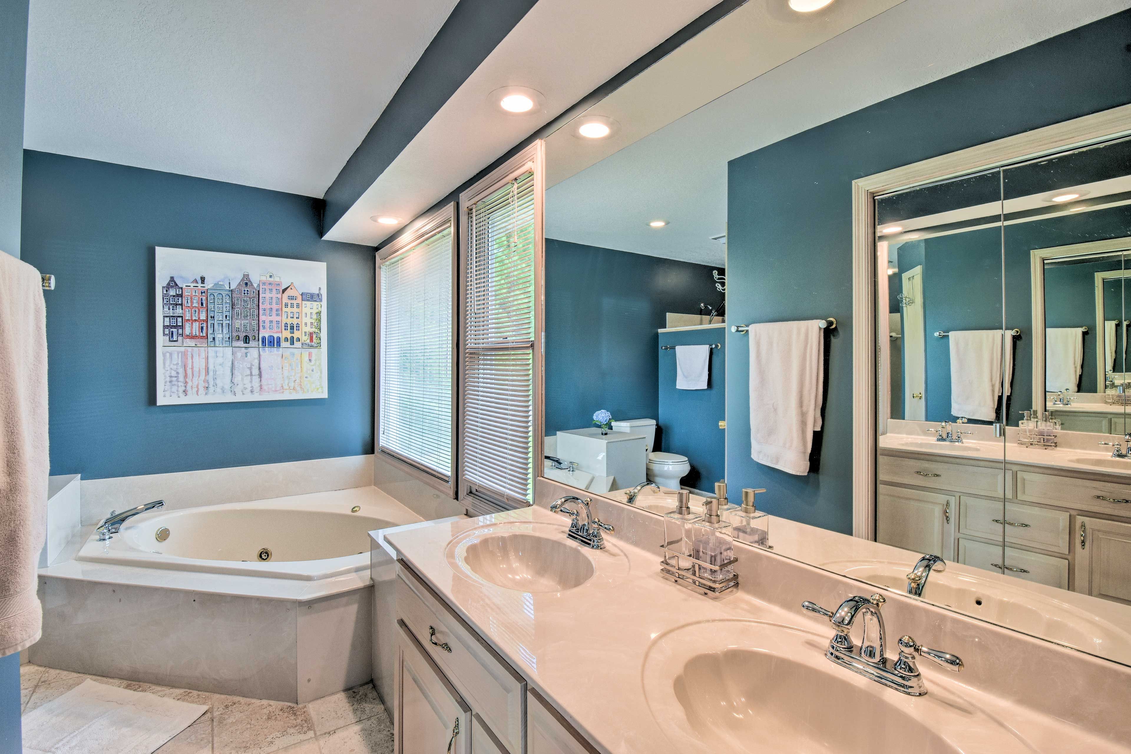 En-Suite Bathroom | Walk-In Shower | Hair Dryer