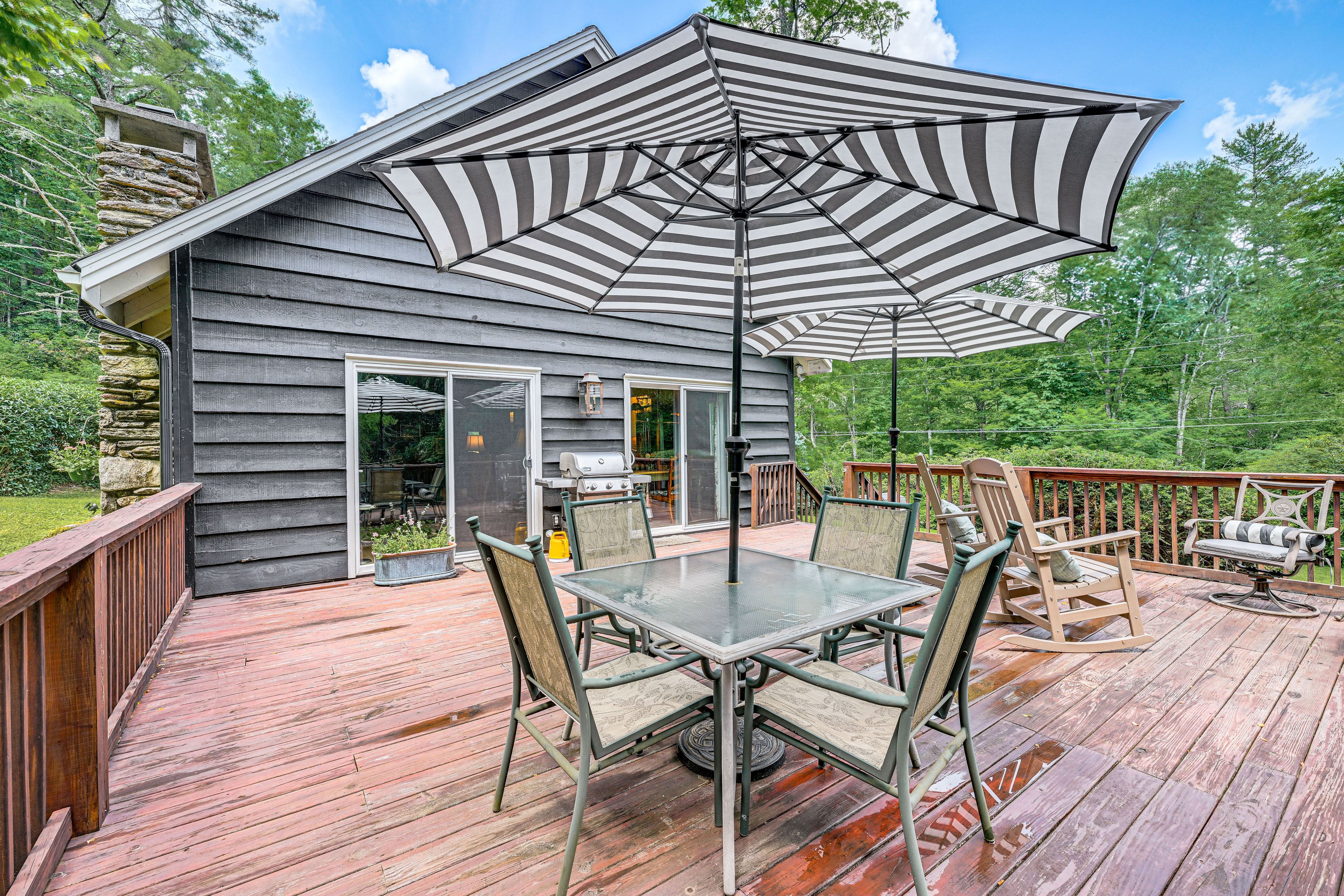 Furnished Deck | Gas Grill