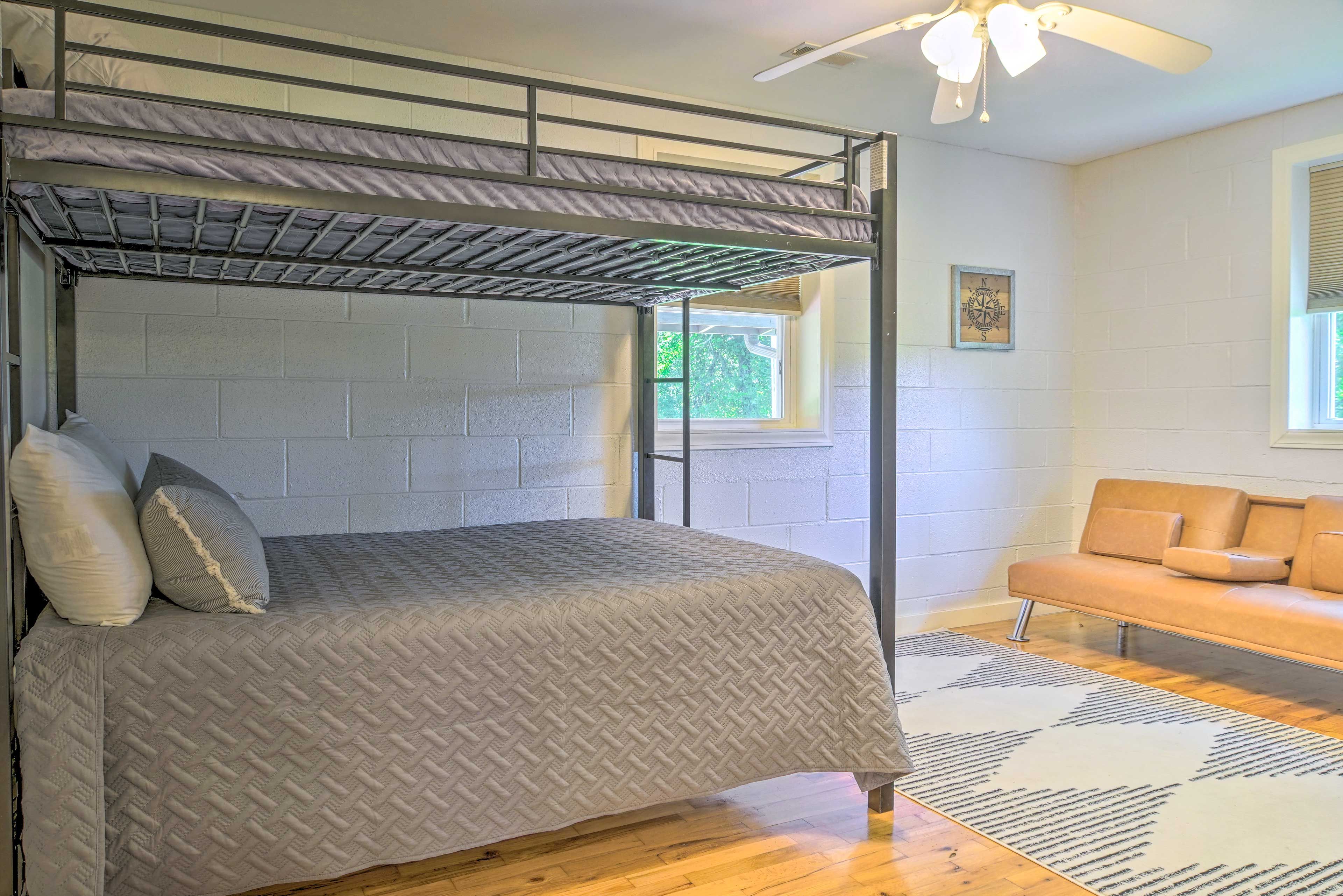 Bedroom 2 | Full Bunk Bed | Futon