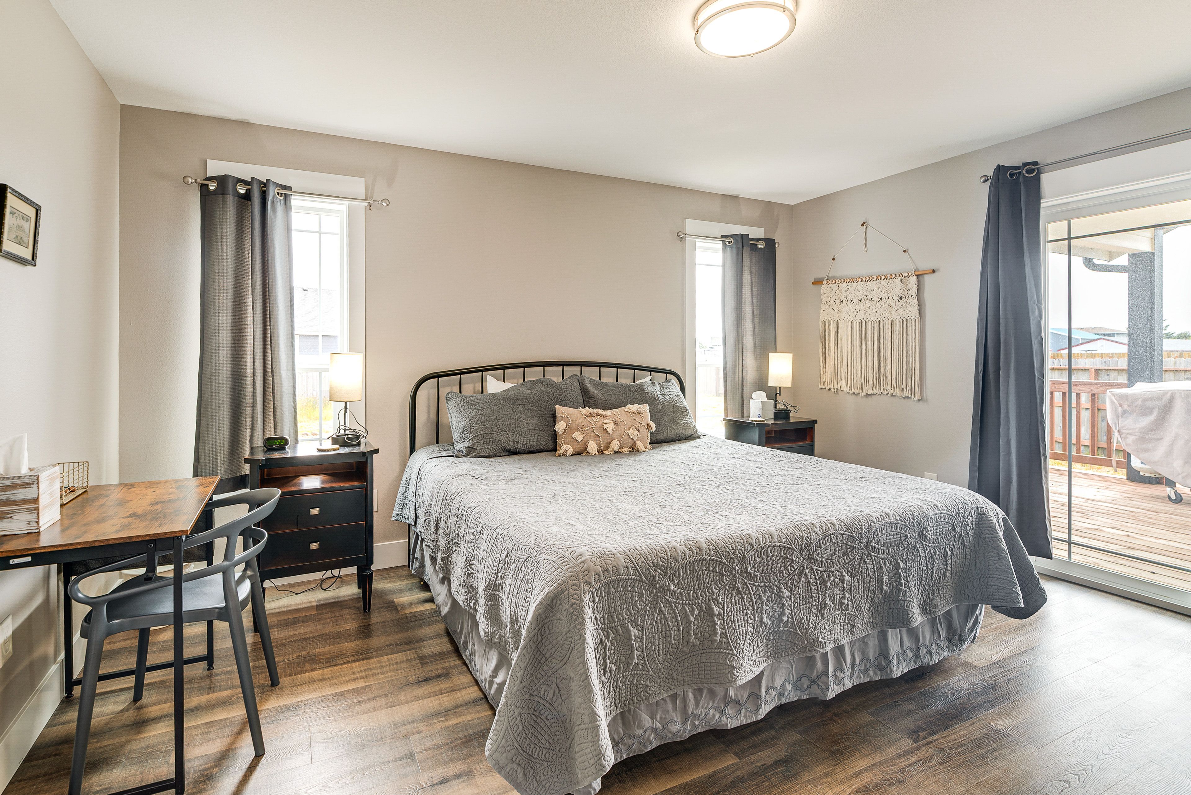 Bedroom 1 | King Bed | Linens Provided | Smart TV | En-Suite Bathroom