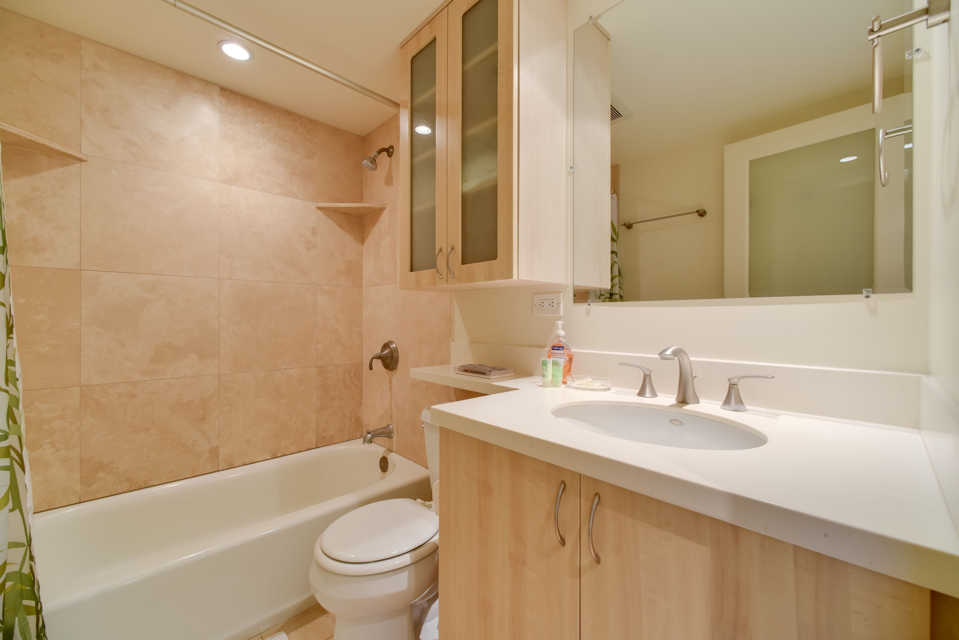 Full Bathroom | Complimentary Toiletries | Towels & Linens Provided