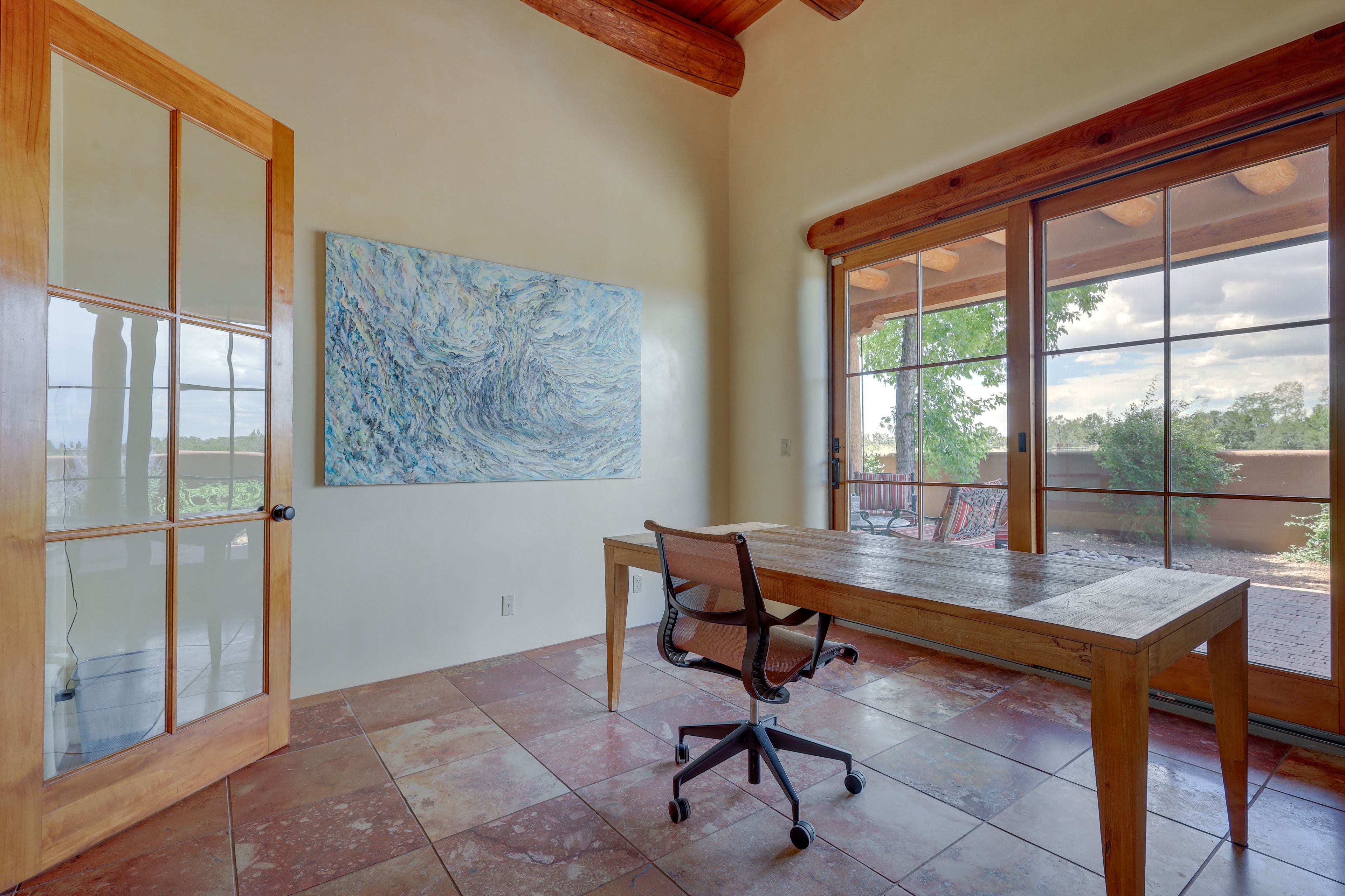 Office | Laptop Workspace | Free WiFi