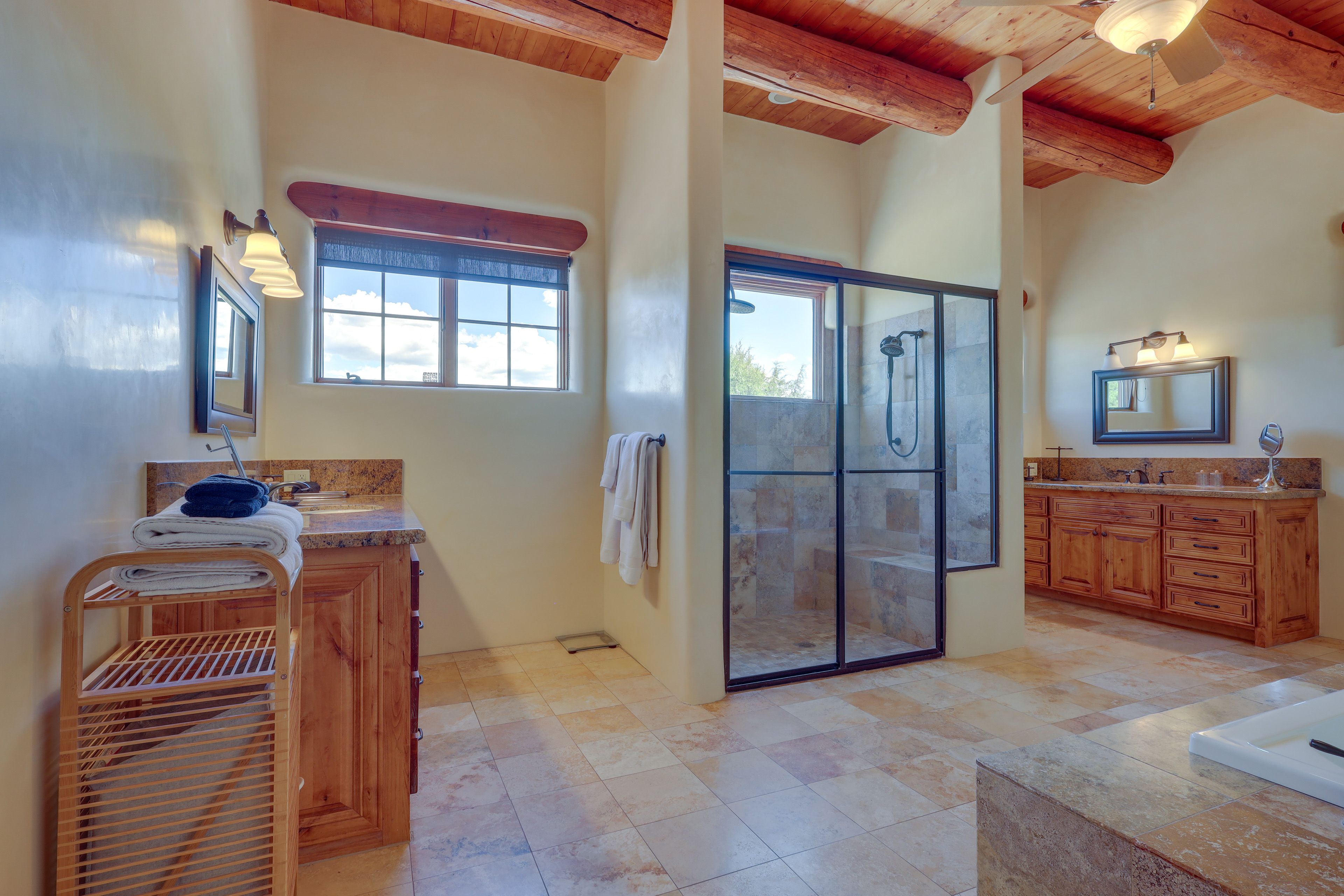 Full Bathroom | Complimentary Toiletries | Jetted Tub