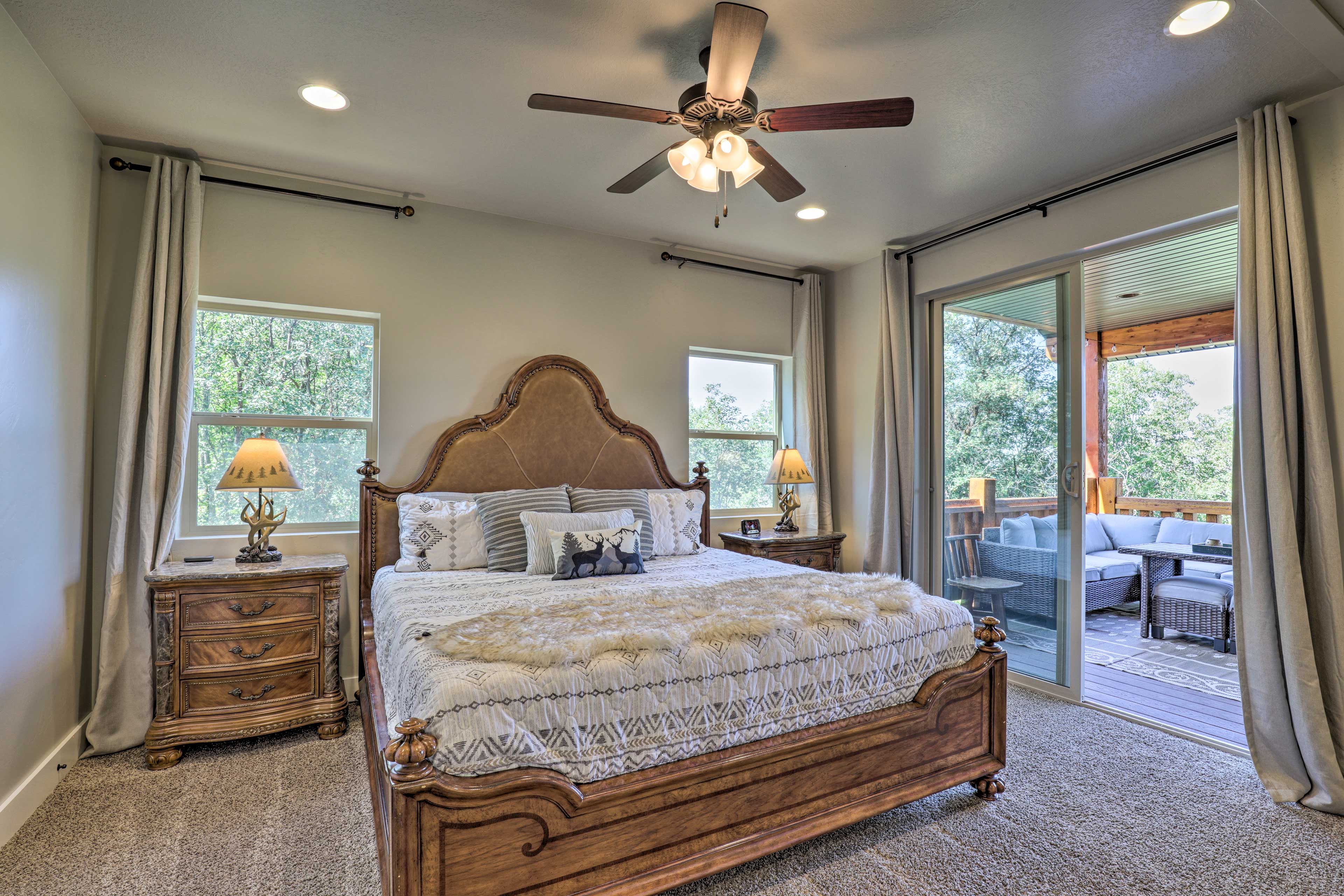 Bedroom 1 | King Bed
