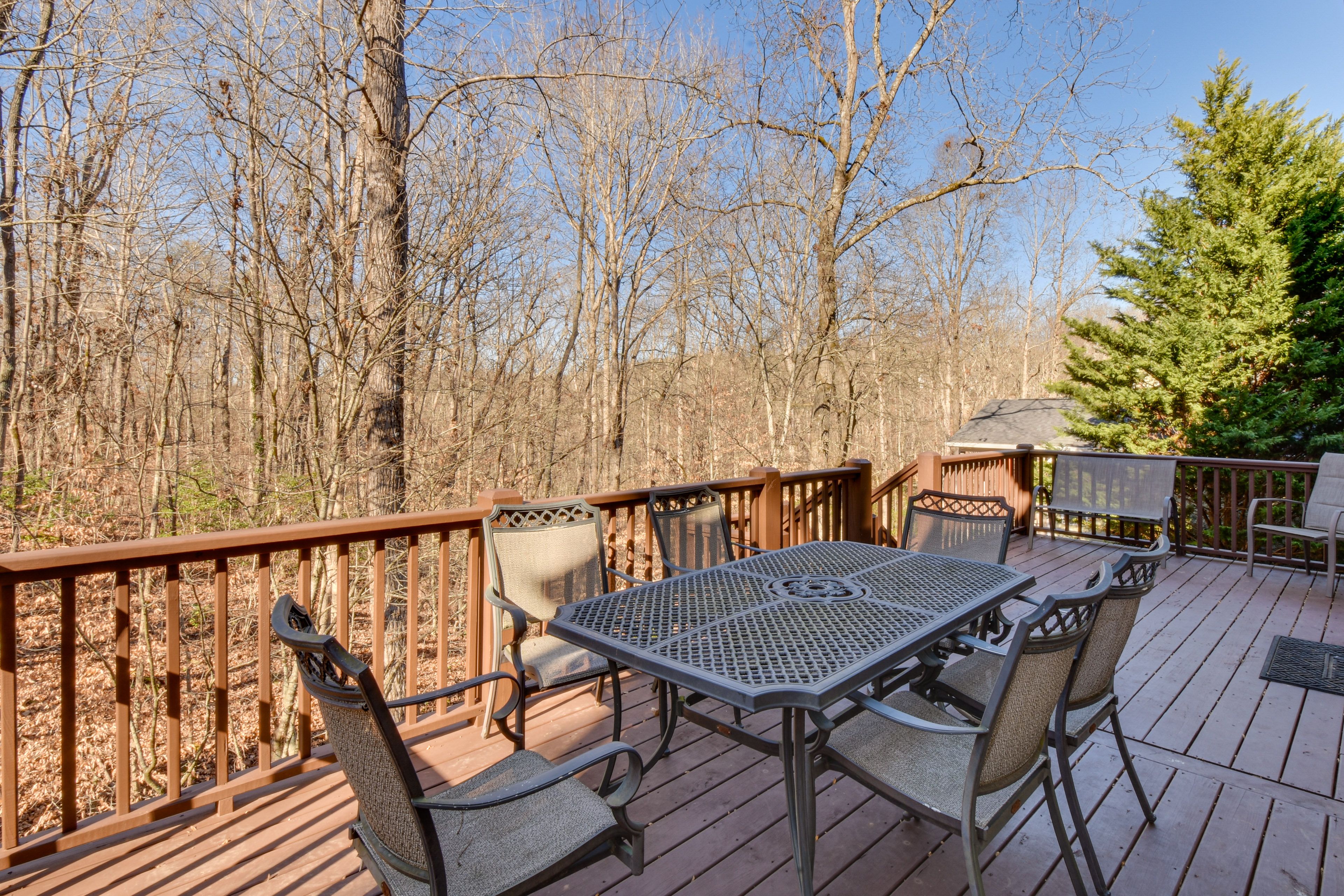 Furnished Deck | Outdoor Dining