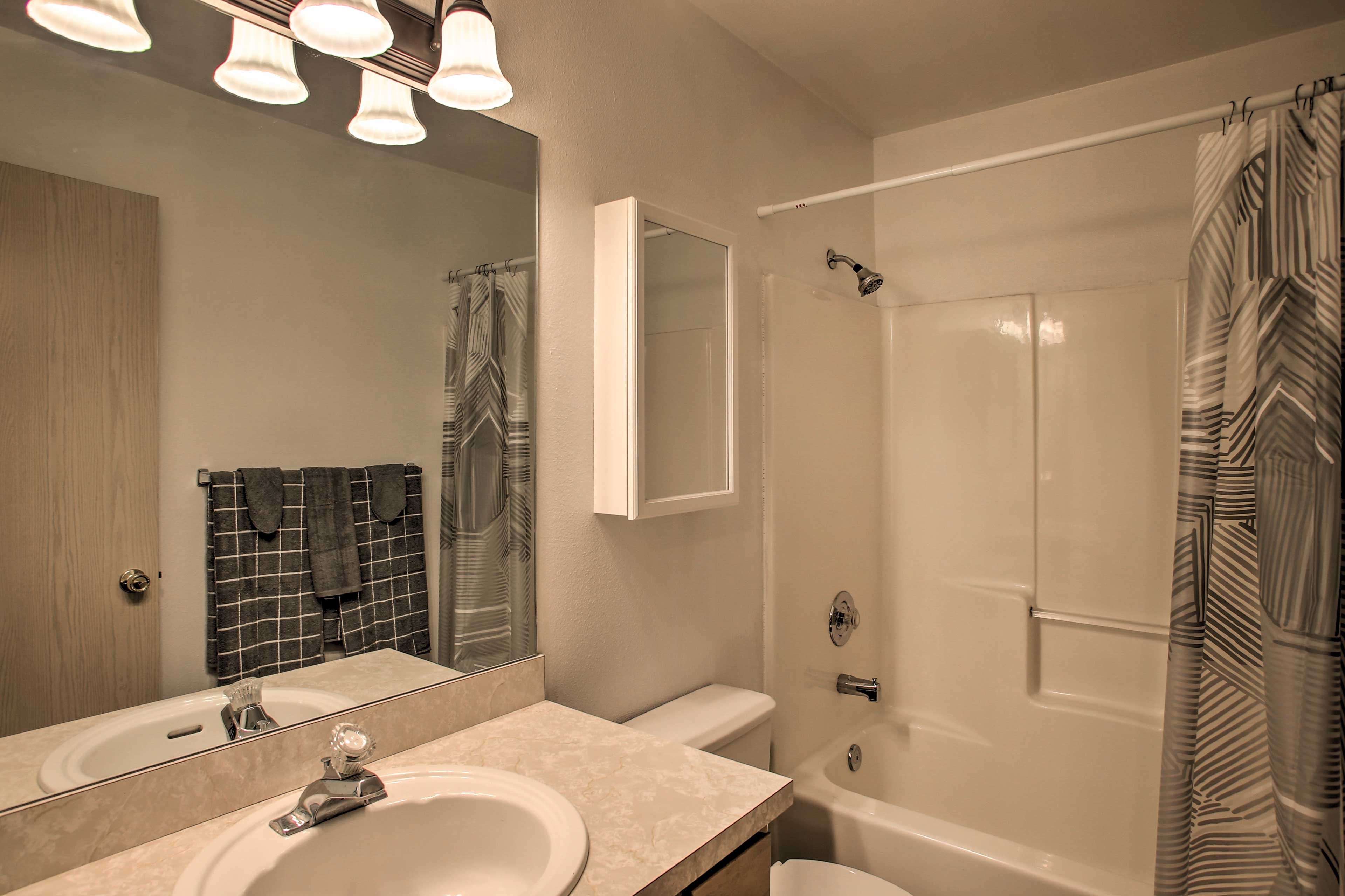 Full Bathroom