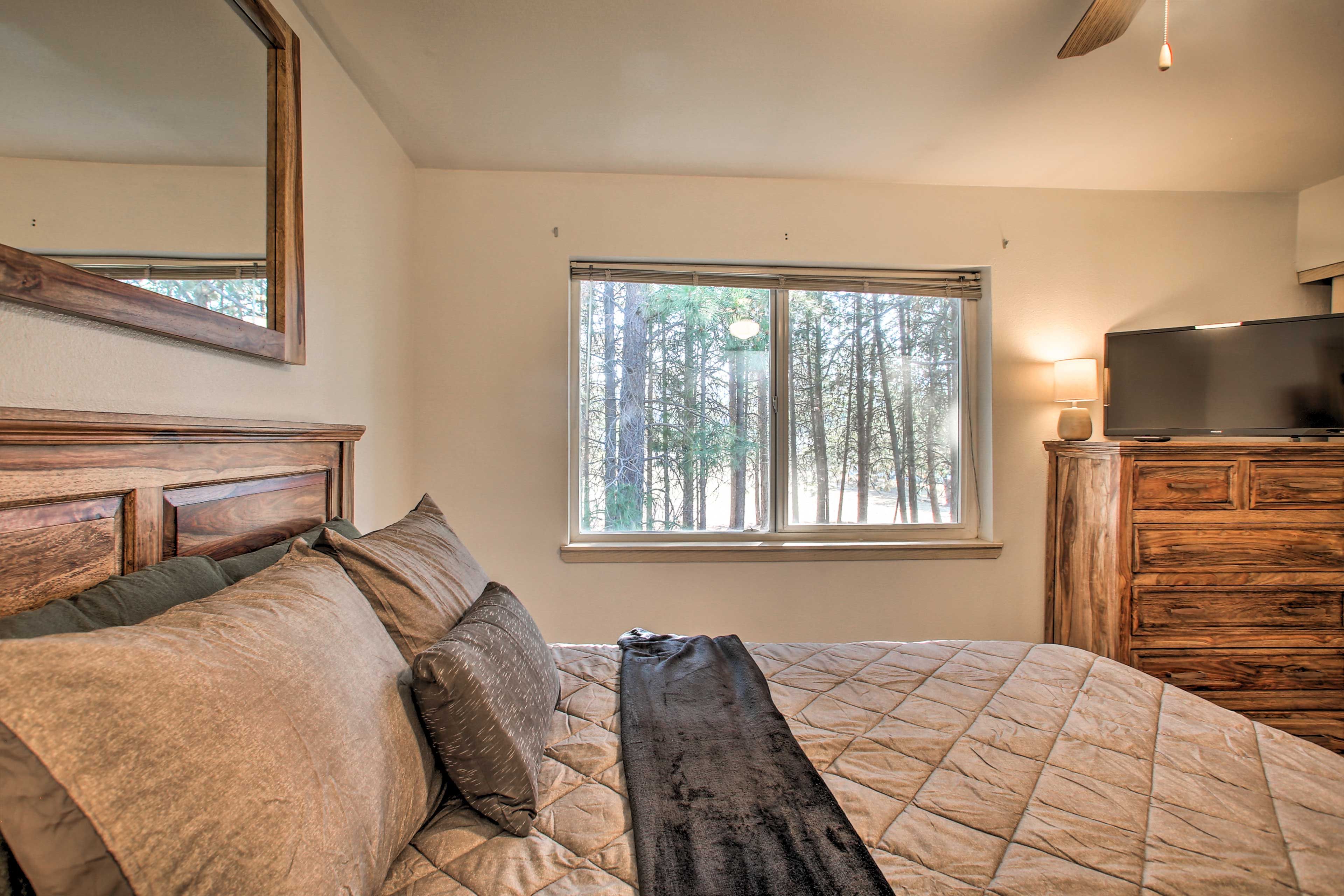 Bedroom 1 | Smart TV | Access via Stairs