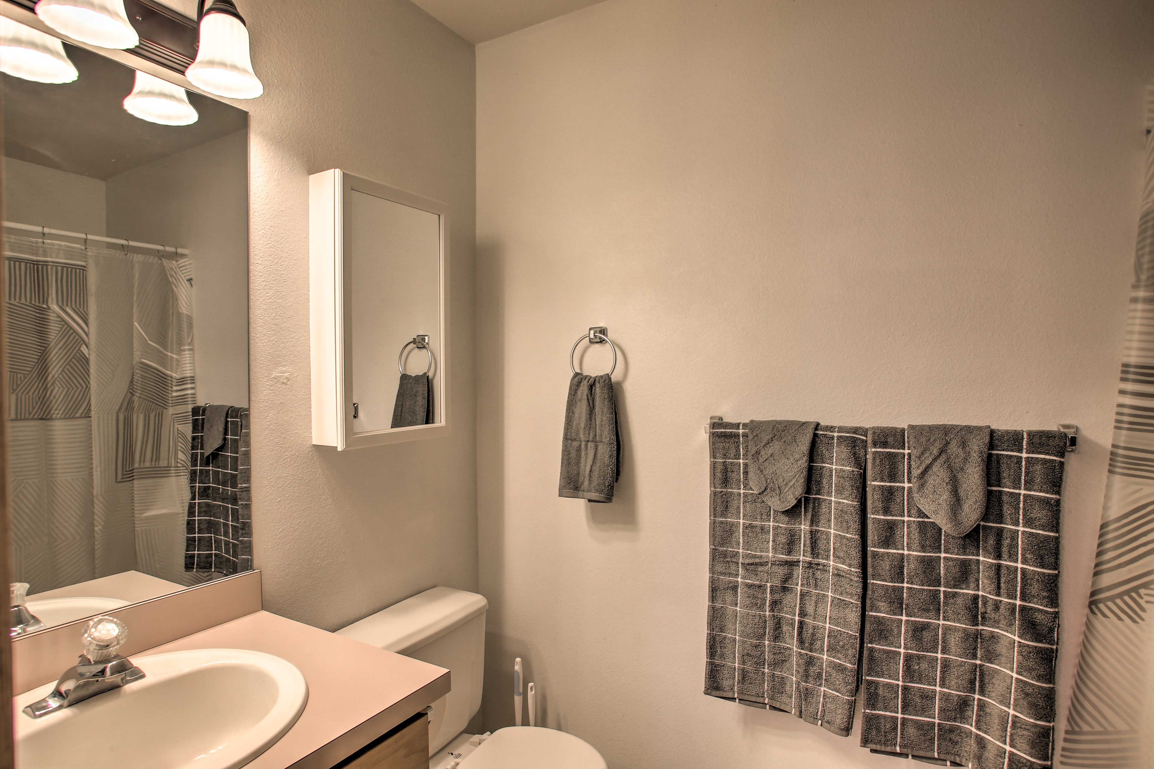 Full Bathroom