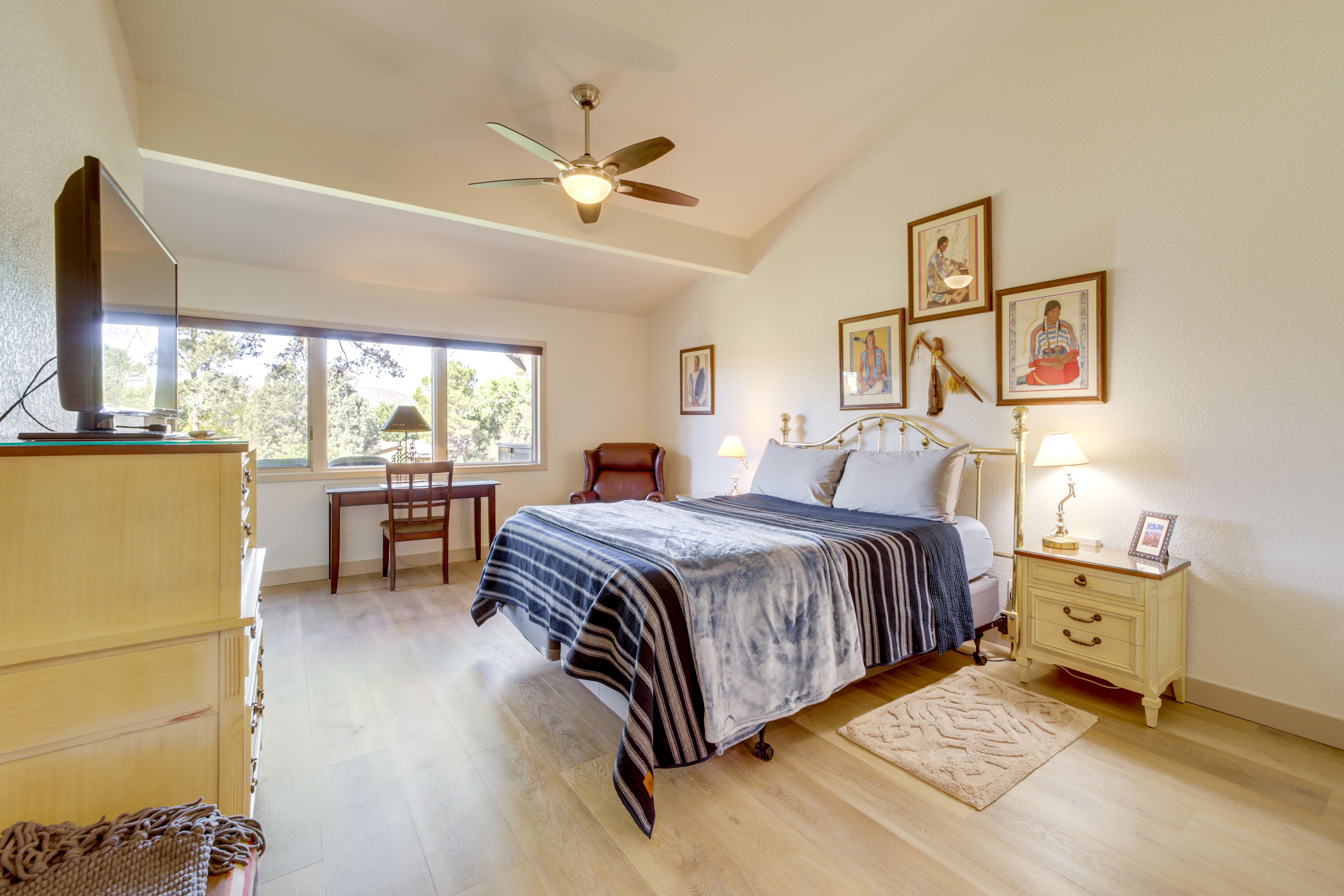 Bedroom 1 | California King Bed
