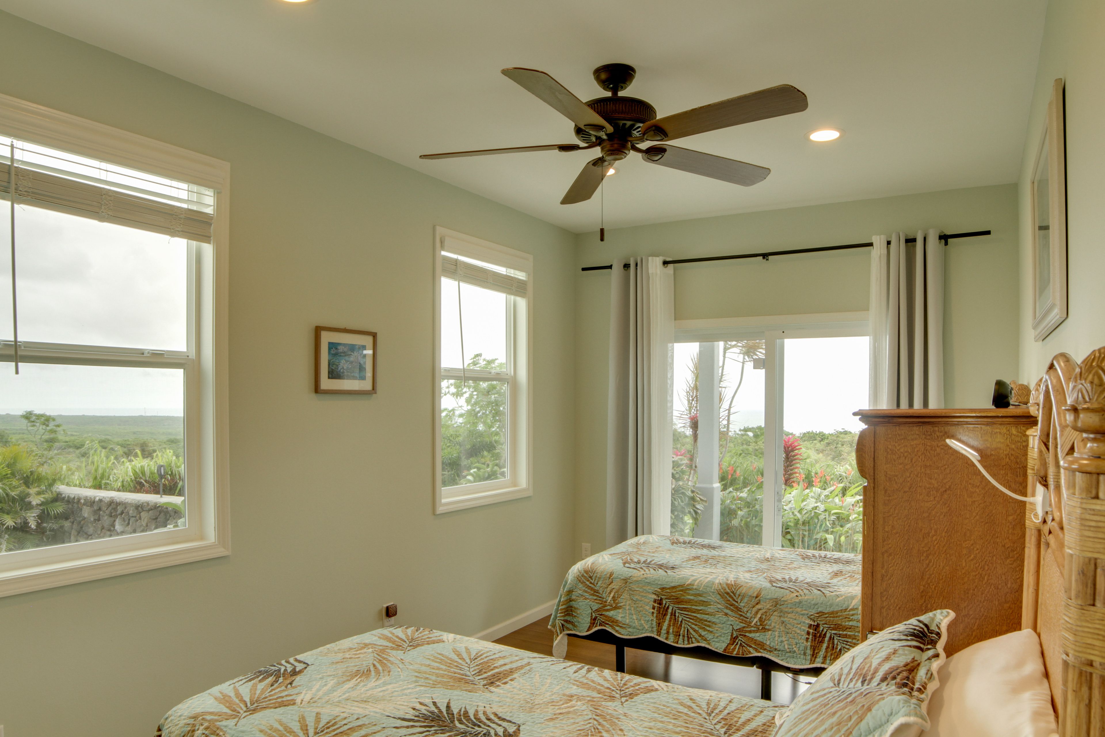 Bedroom 2 | 2 Twin Beds